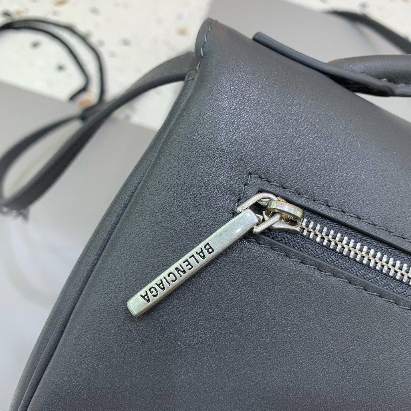 BALENCIAGA 발렌시아가 벨에어 벨 에어 클러치 플랩 백 8