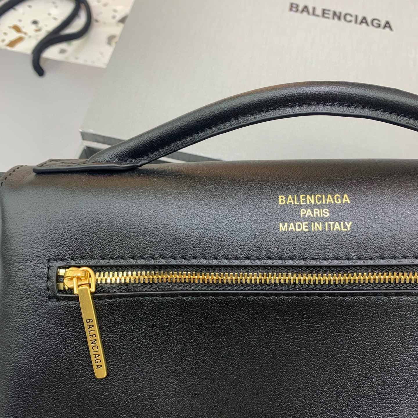 BALENCIAGA 발렌시아가 벨에어 클러치 플랩 숄더백 (블랙) 8