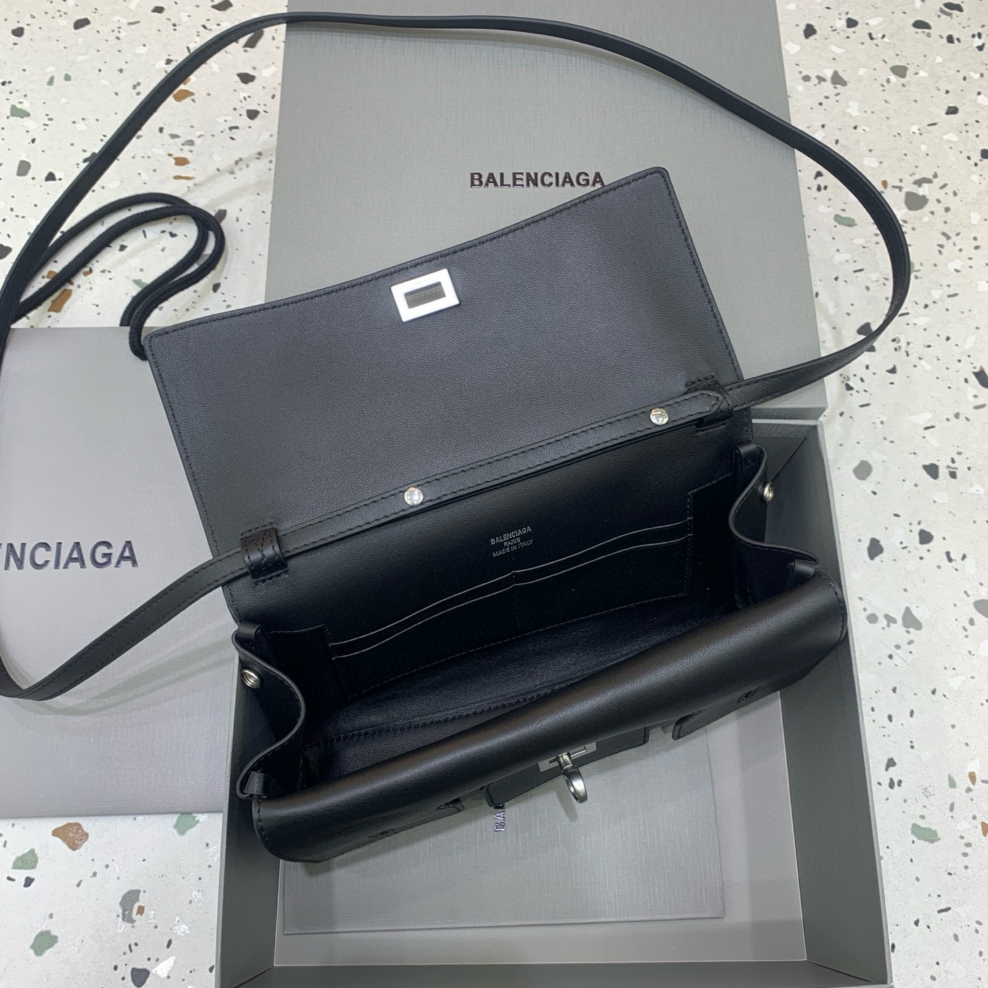 BALENCIAGA 발렌시아가 벨에어 벨 에어 클러치 플랩 백 6