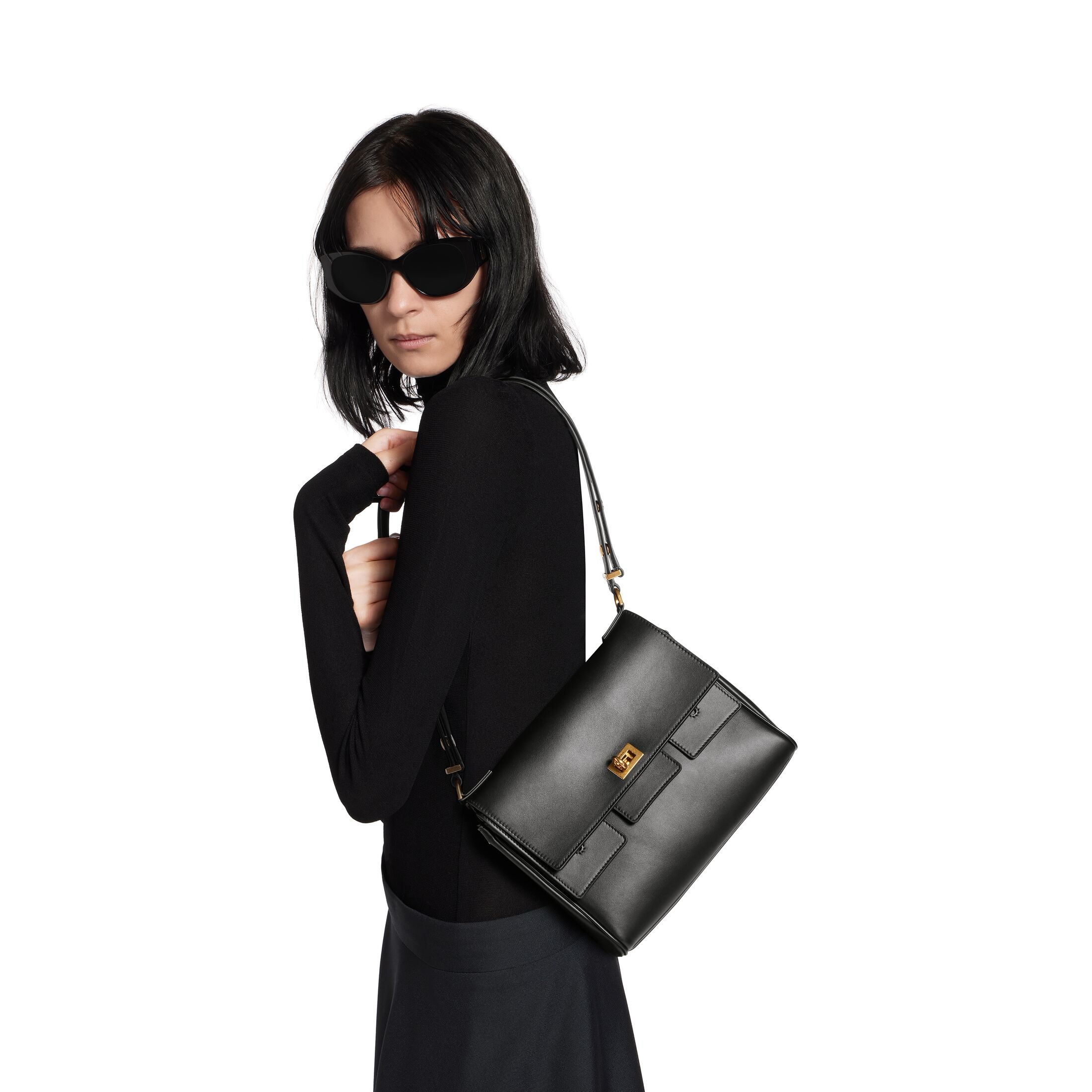 BALENCIAGA 발렌시아가 벨에어 플랩 숄더백 3