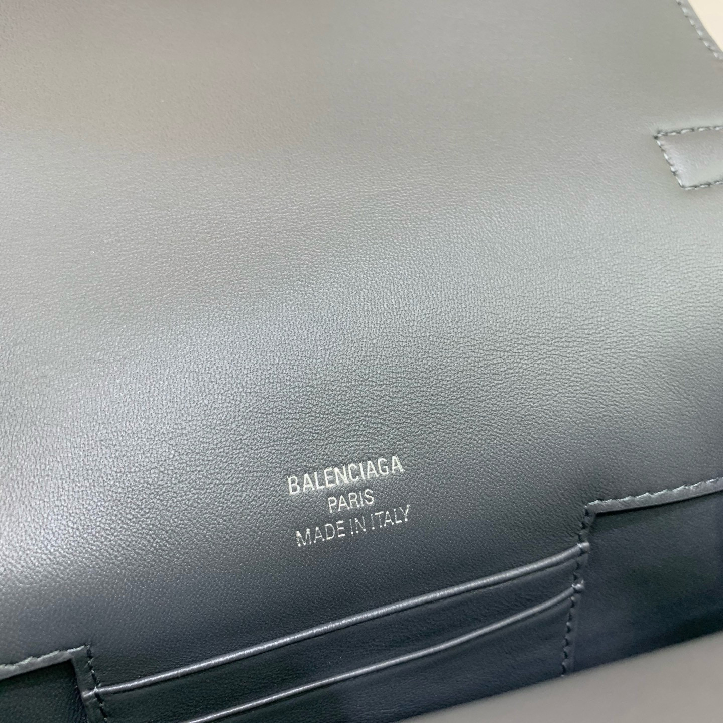 BALENCIAGA 발렌시아가 벨에어 플랩 숄더백 11