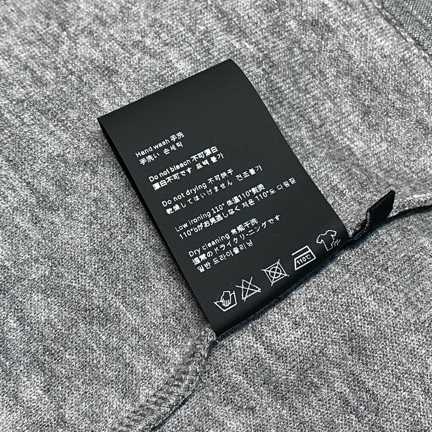 A+ 실버 울 블렌드 체크 레이어드 그레이 티셔츠 24