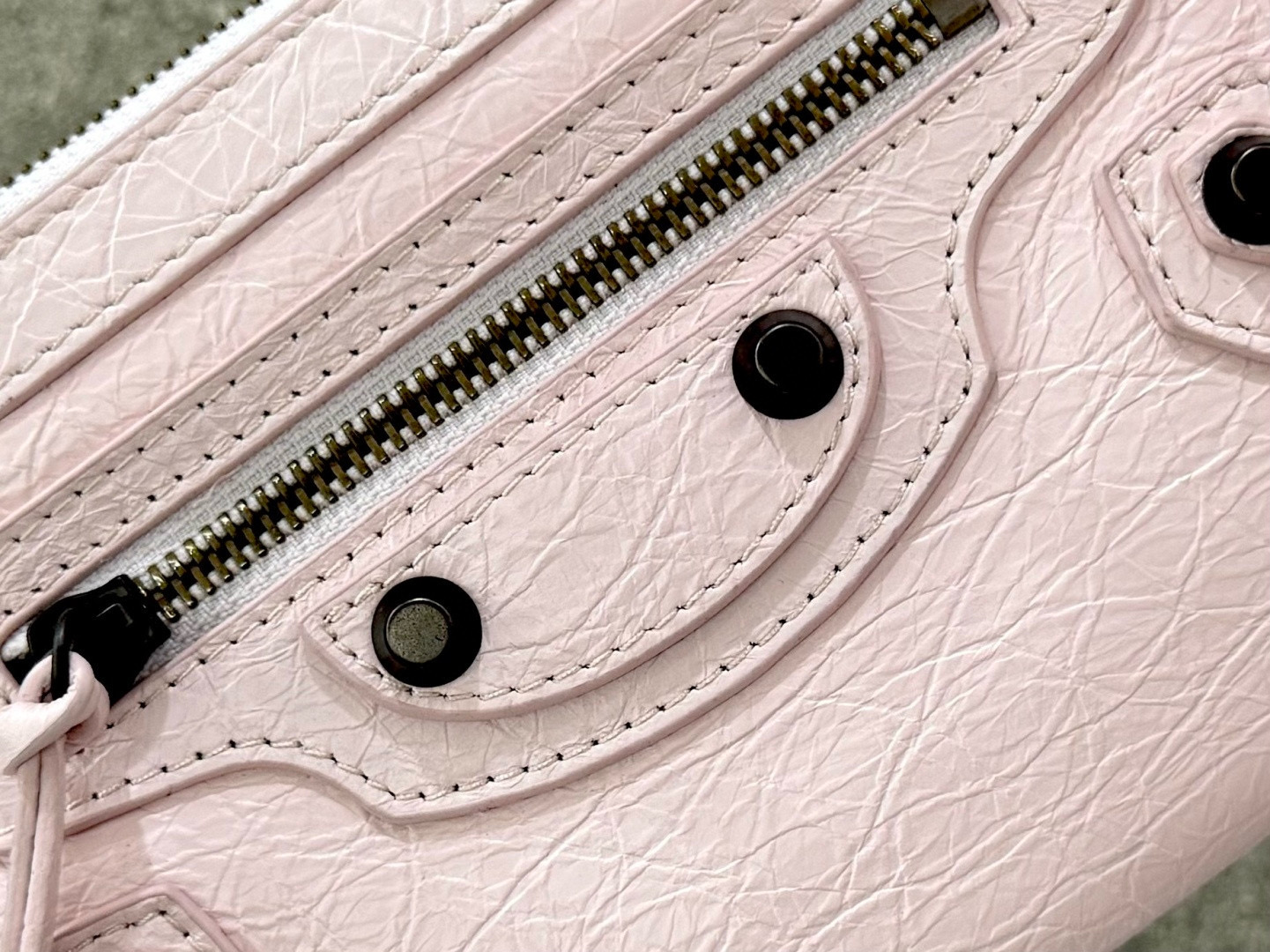 BALENCIAGA 발렌시아가 Le City 미니 숄더백 핑크 13