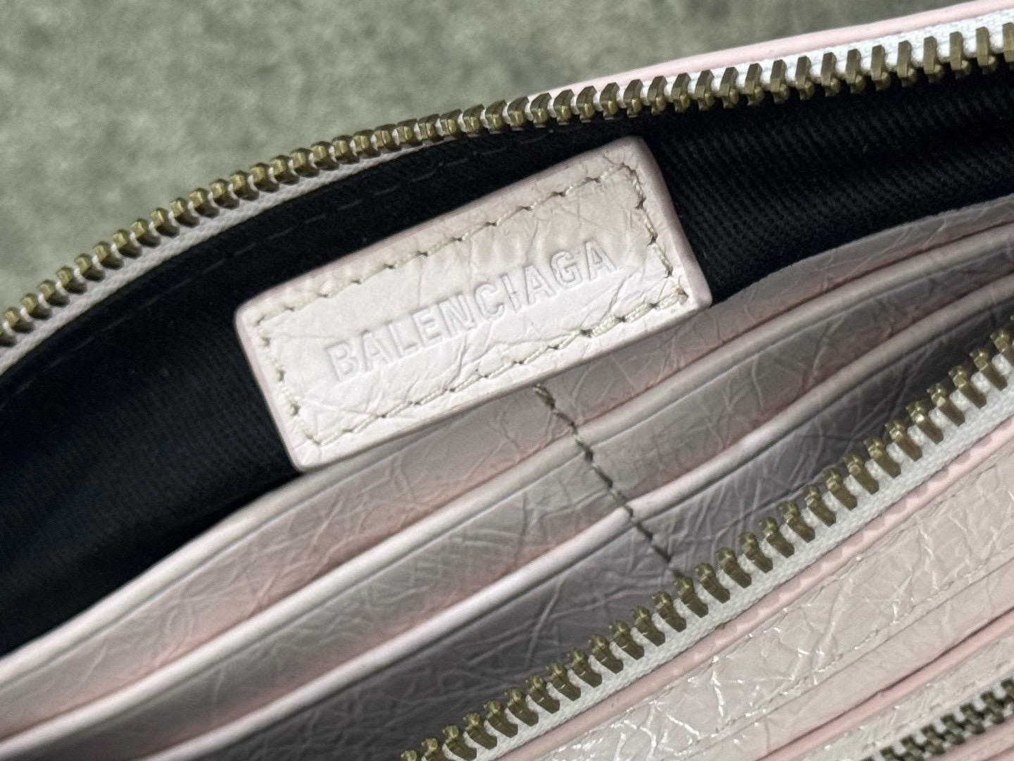 BALENCIAGA 발렌시아가 Le City 미니 숄더백 핑크 17