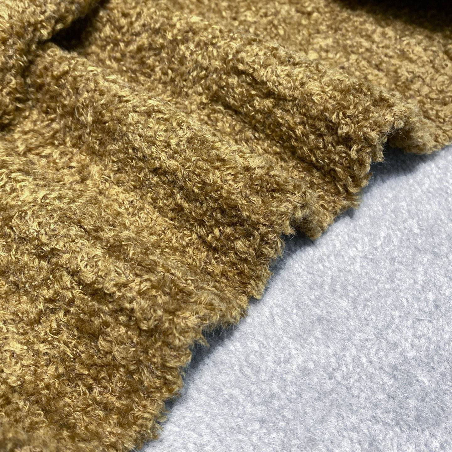 Acne Studios 여성 테디베어 자카드 라운드넥 울 니트 스웨터 21