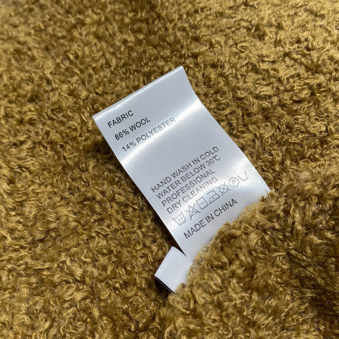 Acne Studios 여성 테디베어 자카드 라운드넥 울 니트 스웨터 23