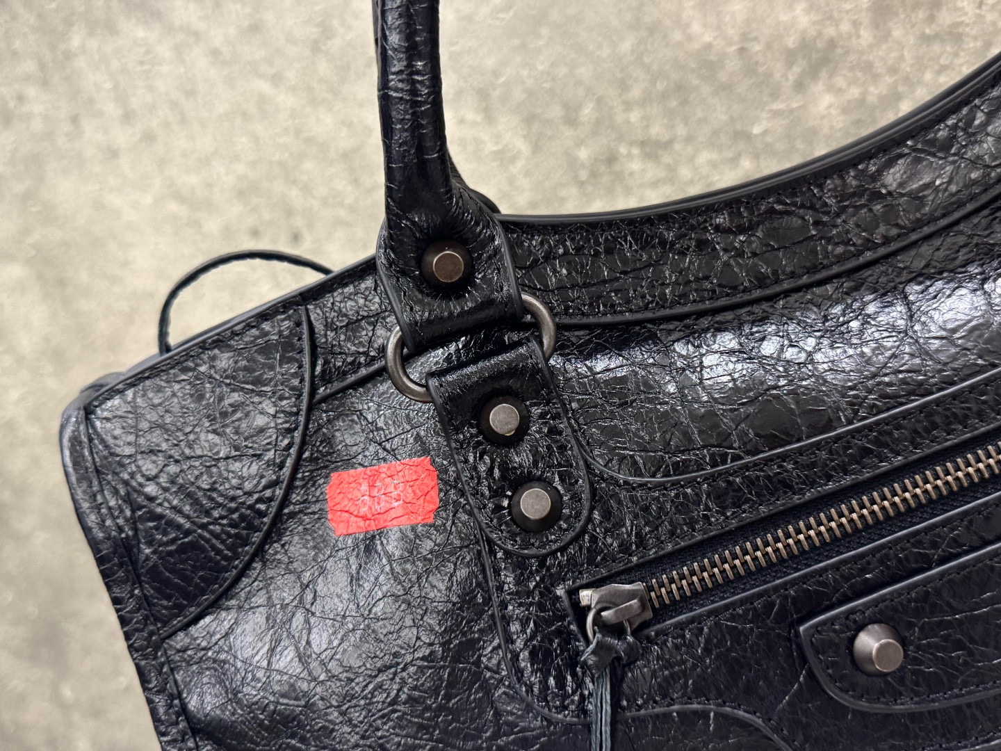 BALENCIAGA 발렌시아가 LE CITY 오일가죽 14