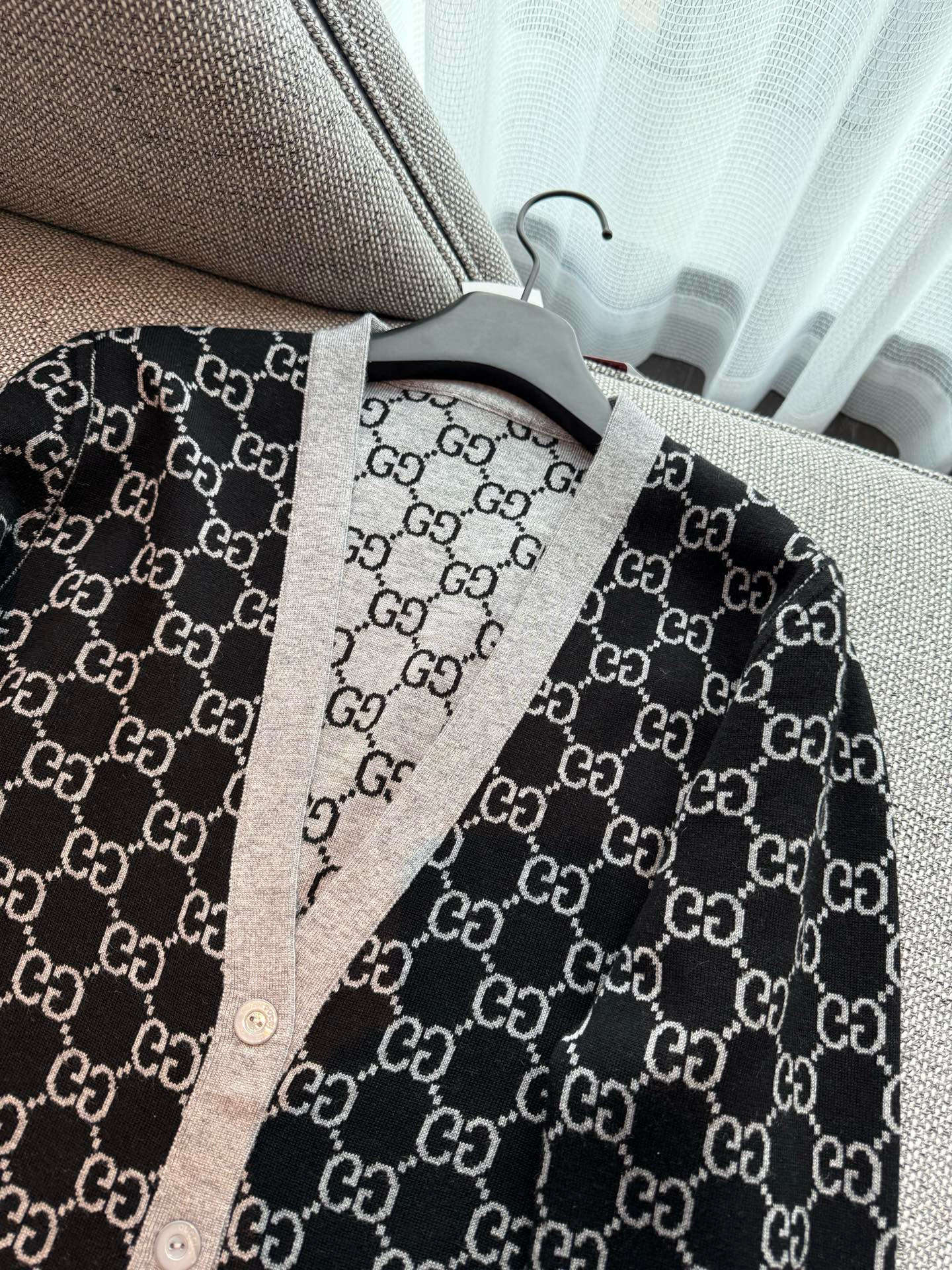 Gucci 구찌 GG 로고 리버서블 울 가디건 11