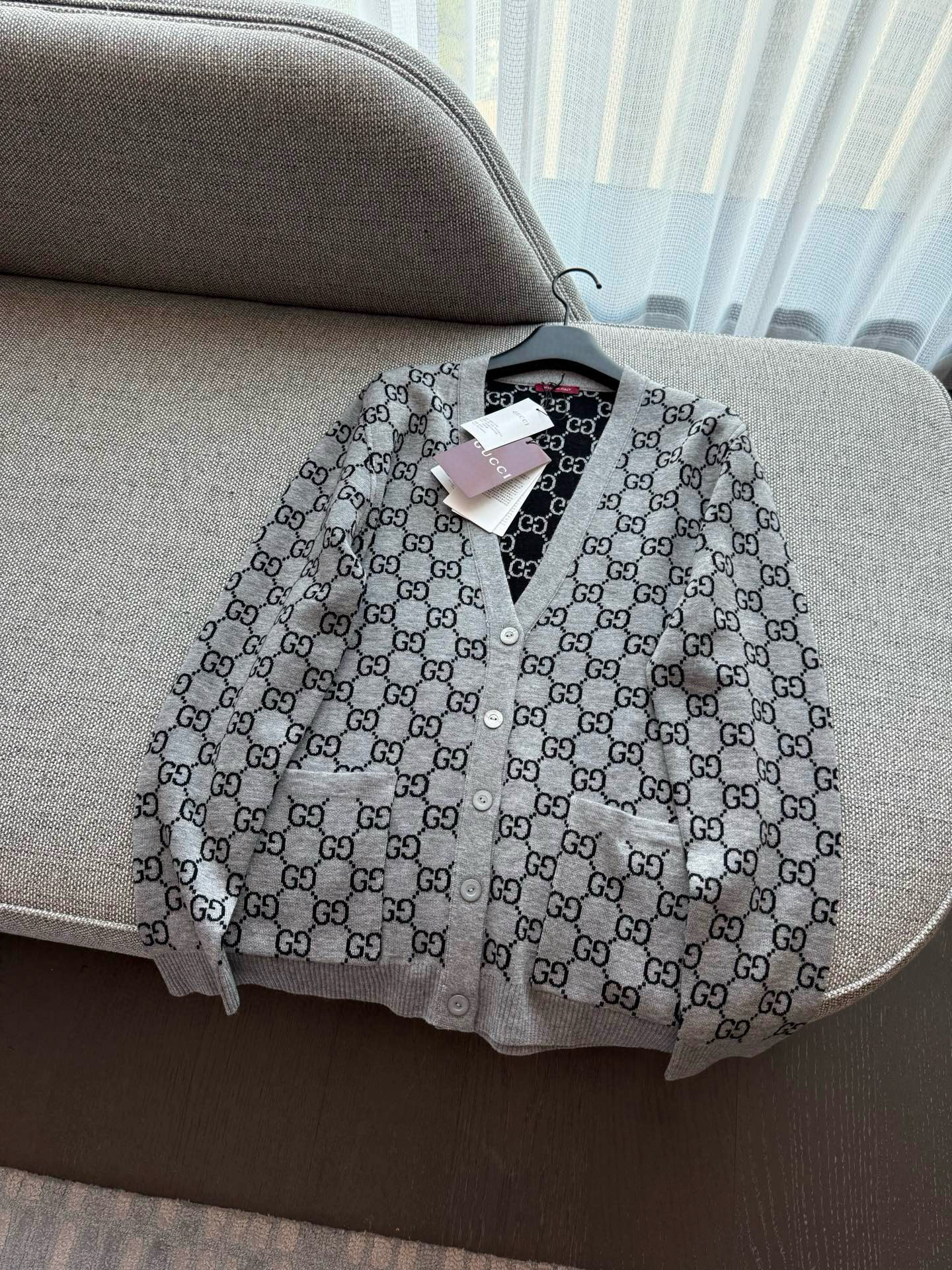 Gucci 구찌 GG 로고 리버서블 울 가디건 19