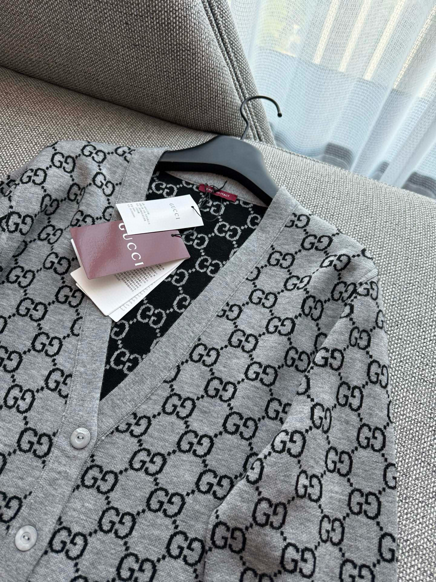 Gucci 구찌 GG 로고 리버서블 울 가디건 20