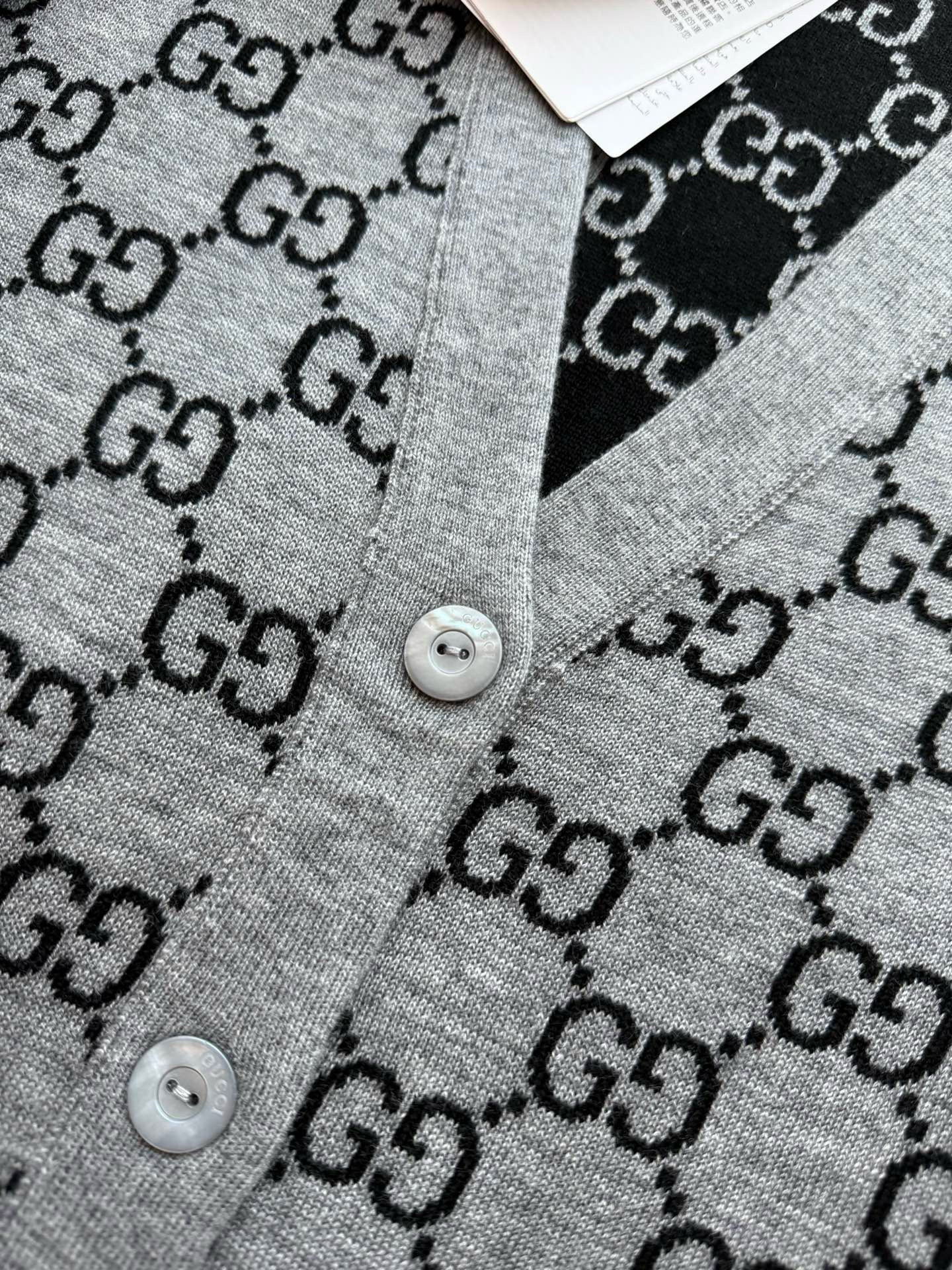 Gucci 구찌 GG 로고 리버서블 울 가디건 21