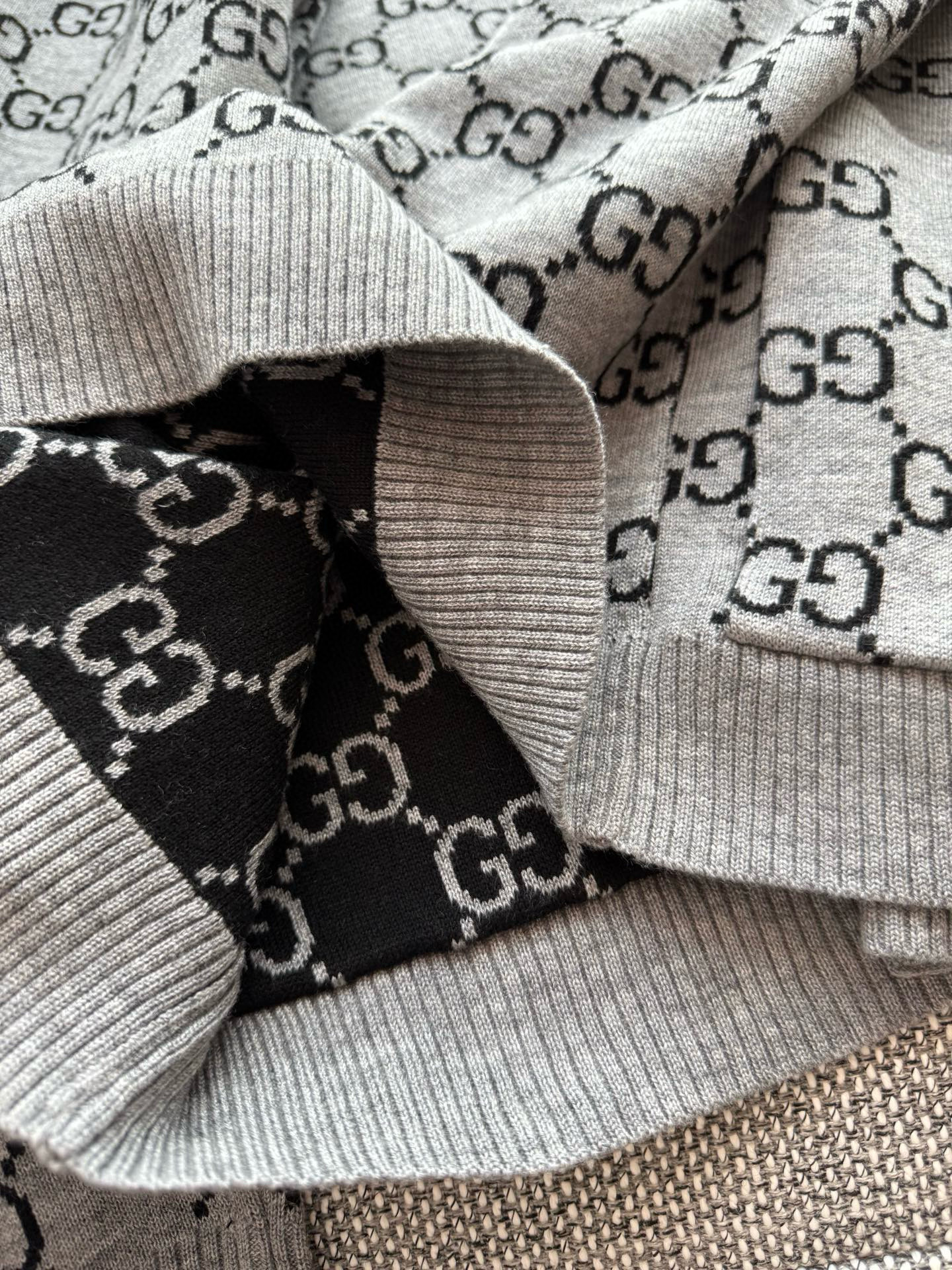 Gucci 구찌 GG 로고 리버서블 울 가디건 27