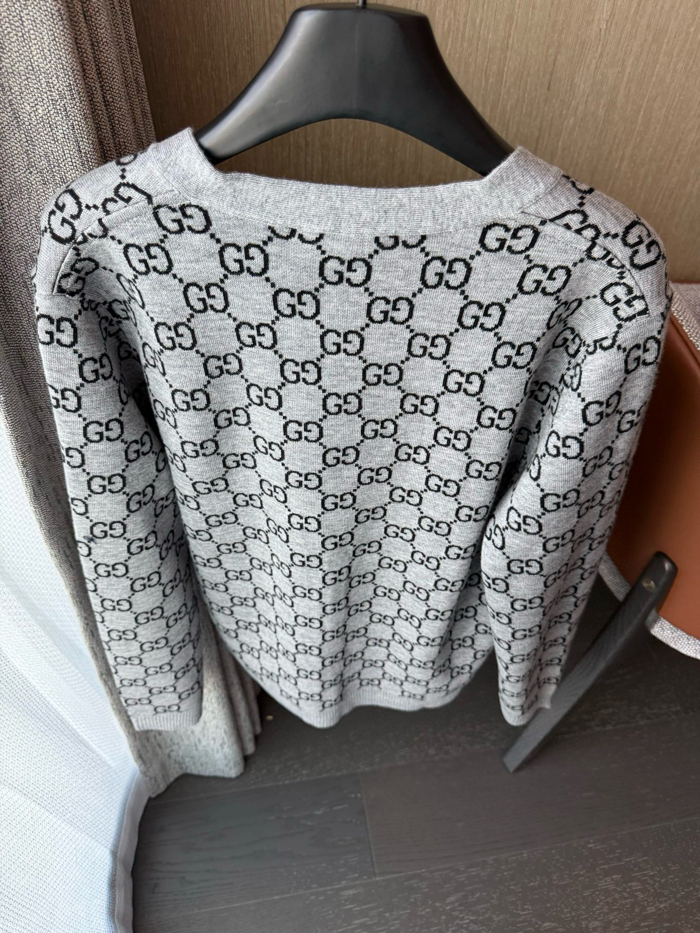 Gucci 구찌 GG 로고 리버서블 울 가디건 31