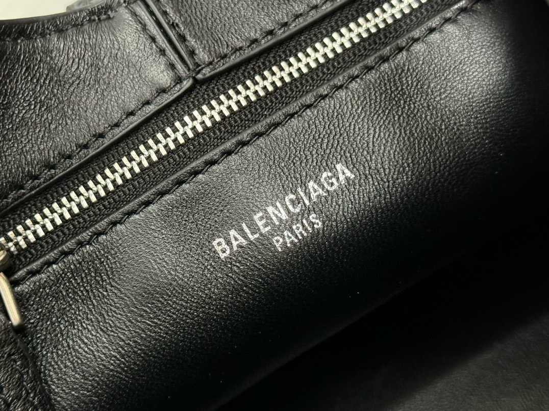 Balenciaga Locker Hobo 발렌시아가 락커 호보 스몰 토트백 14