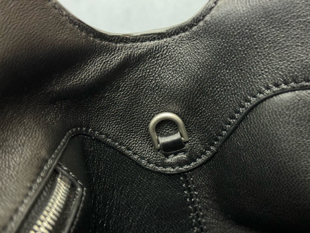 Balenciaga Locker Hobo 발렌시아가 락커 호보 스몰 토트백 23