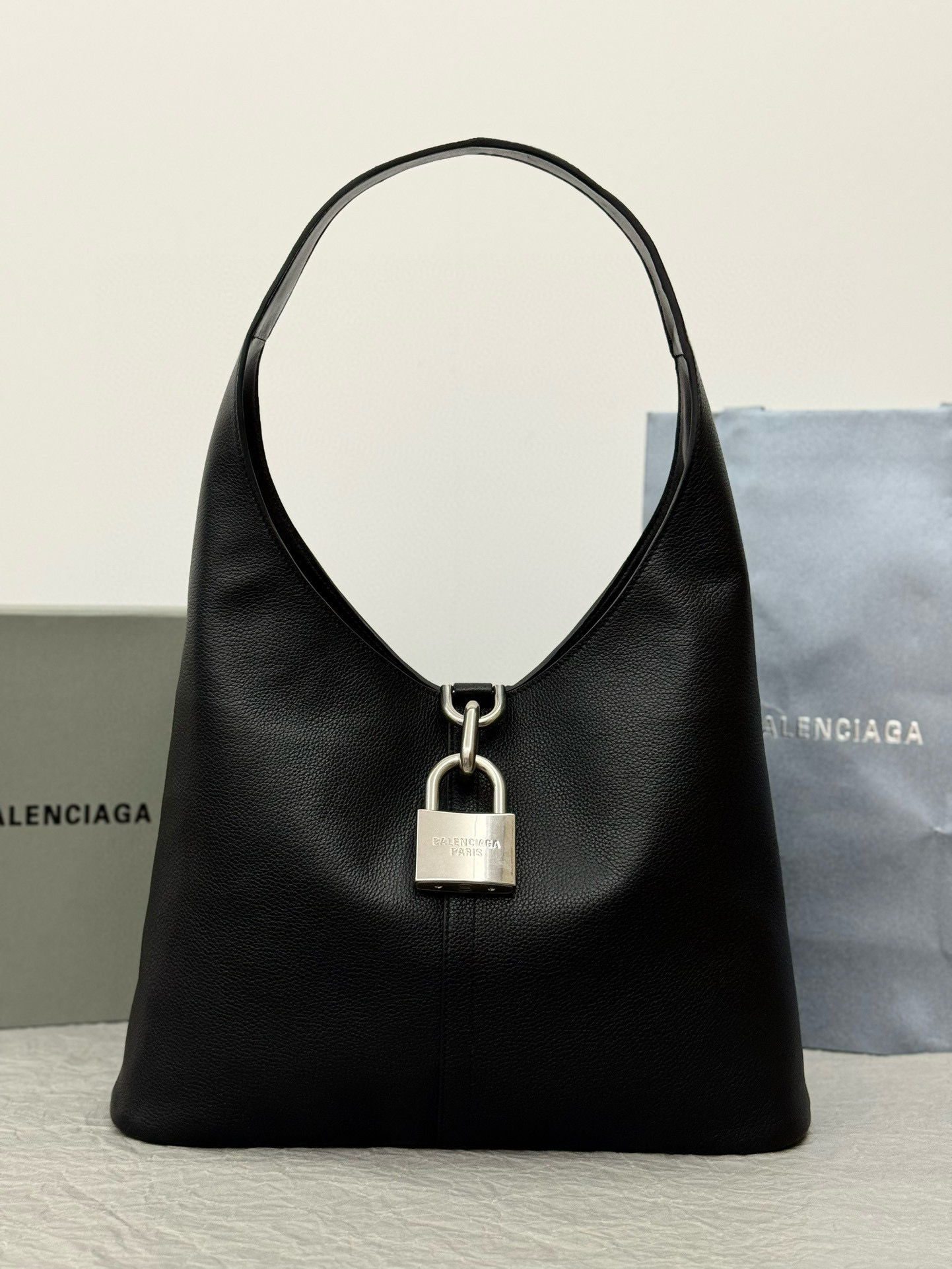 Balenciaga Locker Hobo 발렌시아가 락커 호보 락 장식 빅사이즈 백 1
