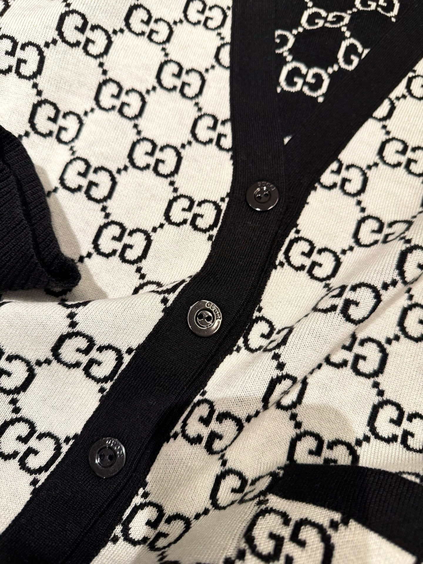 Gucci 구찌 GG 로고 자카드 가디건 16