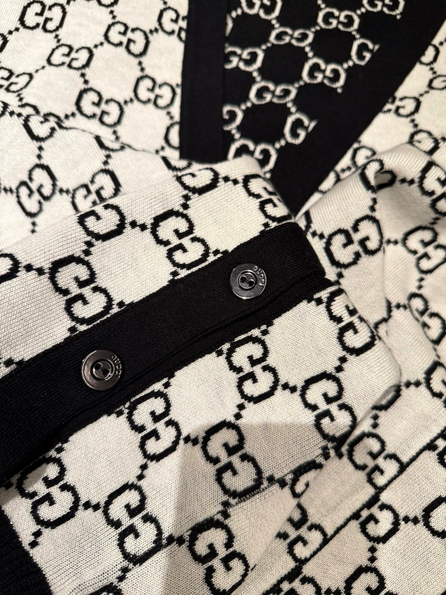 Gucci 구찌 GG 로고 자카드 가디건 17