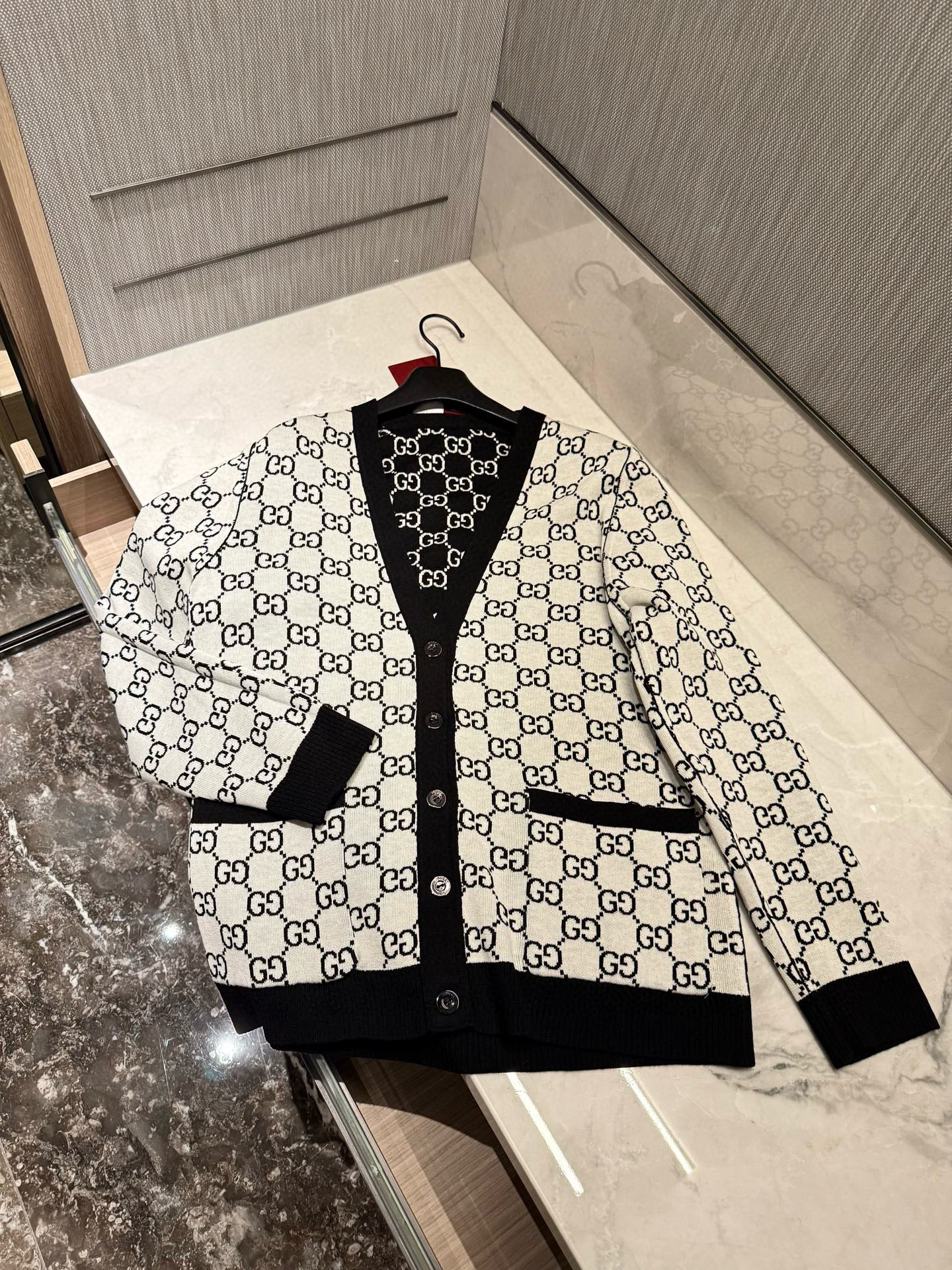 Gucci 구찌 GG 로고 자카드 가디건 20