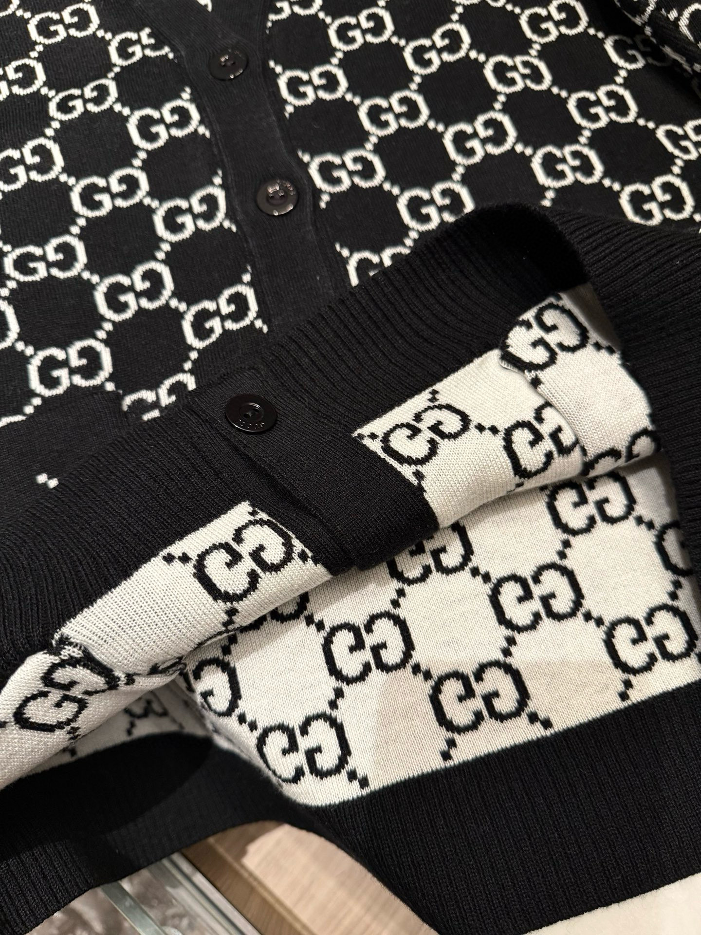 Gucci 구찌 GG 로고 자카드 가디건 30