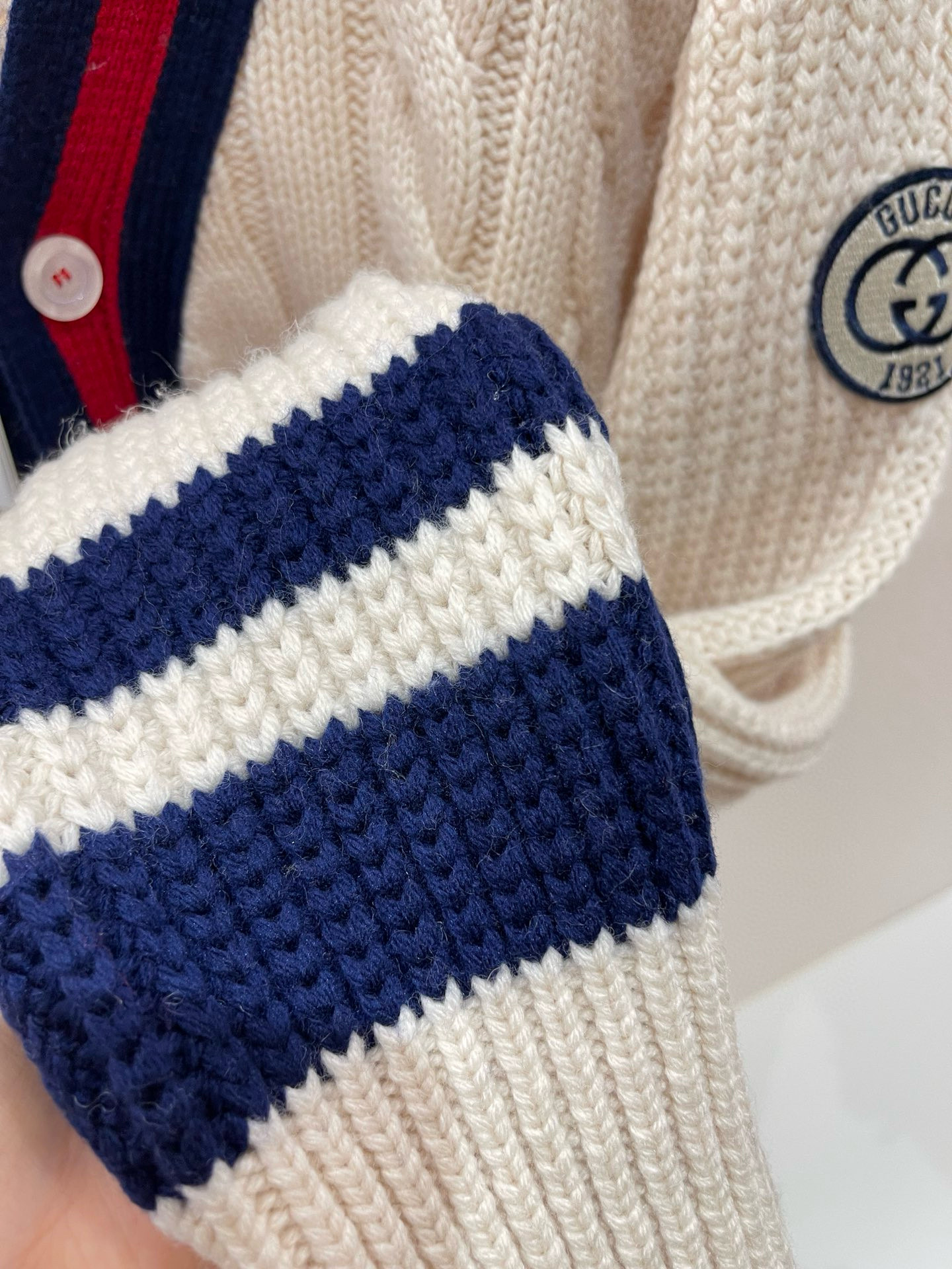 Gucci 구찌 케이블 니트 배색 가디건 17