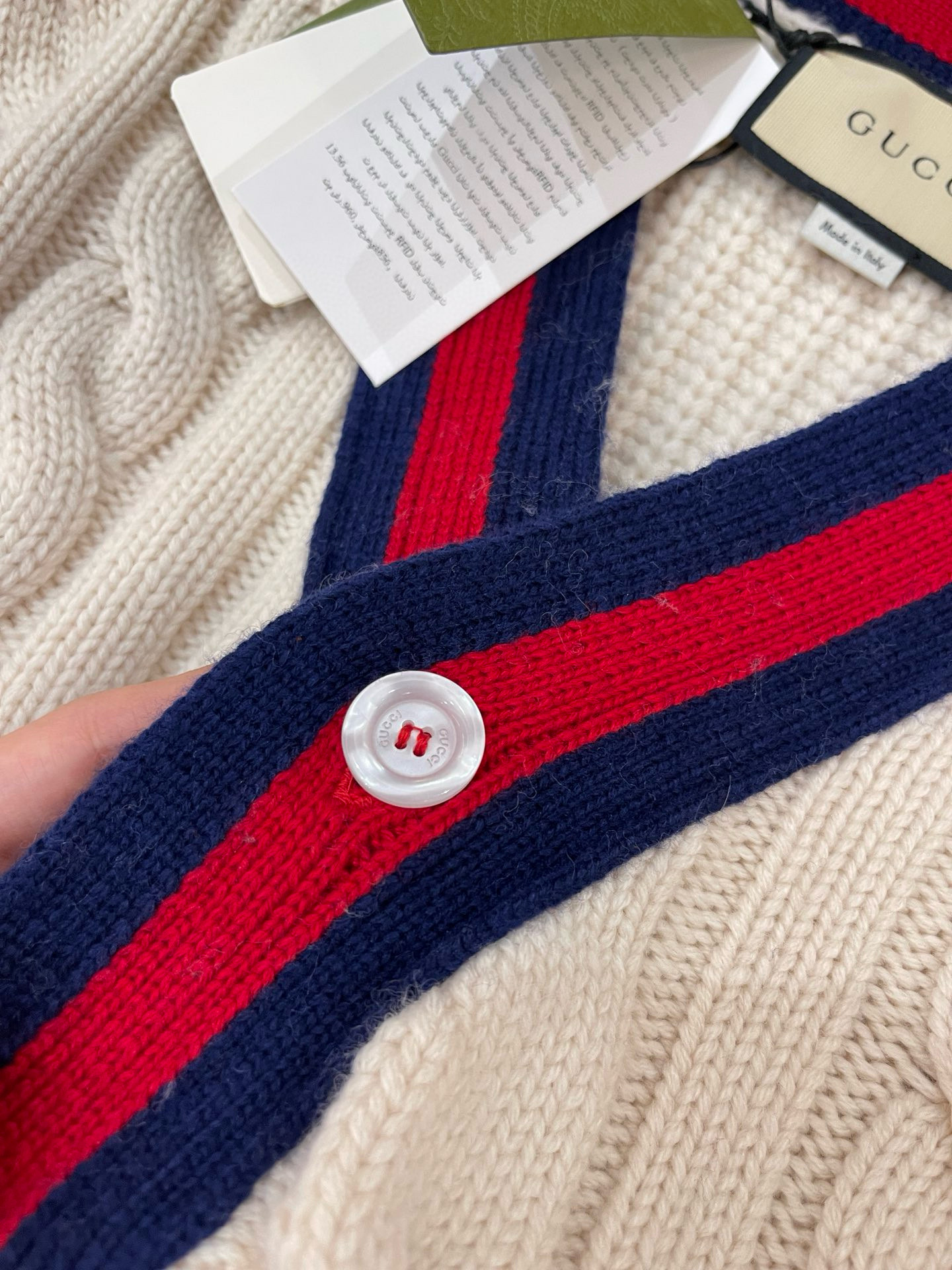 Gucci 구찌 케이블 니트 배색 가디건 21