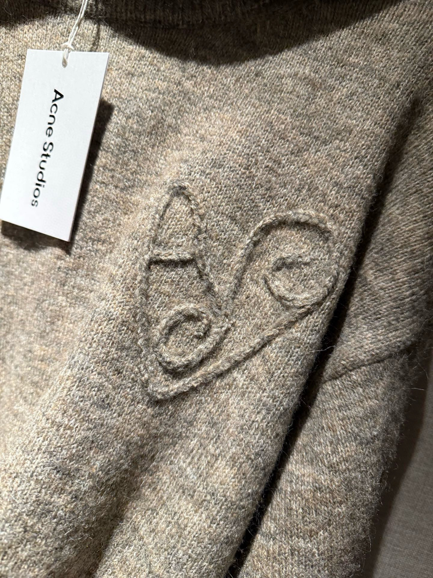 Acne Studios 아크네 스튜디오 남녀공용 레이어드 후드 니트 12