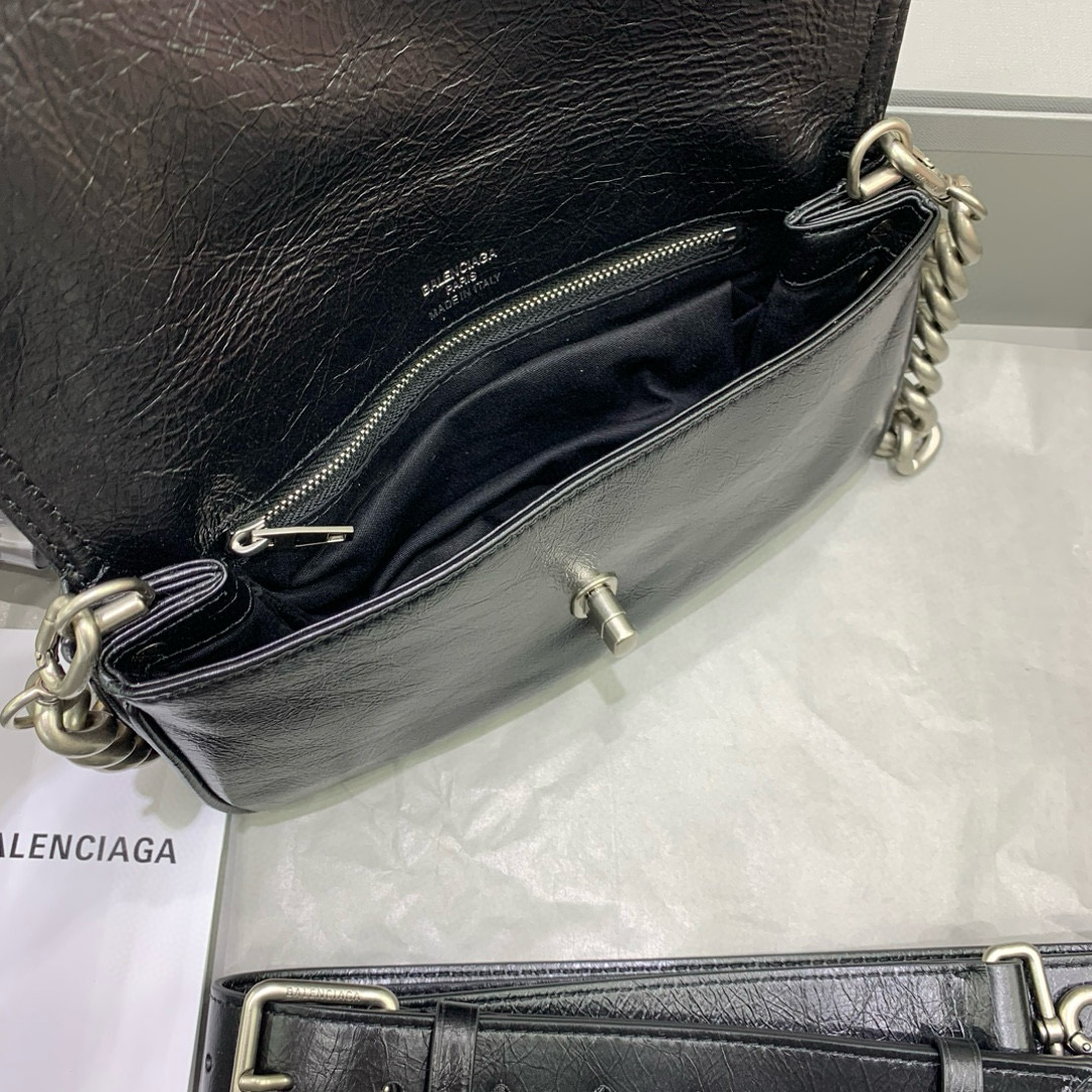 Balenciaga 발렌시아가 BB 소프트 체인 숄더백 스몰 블랙 6