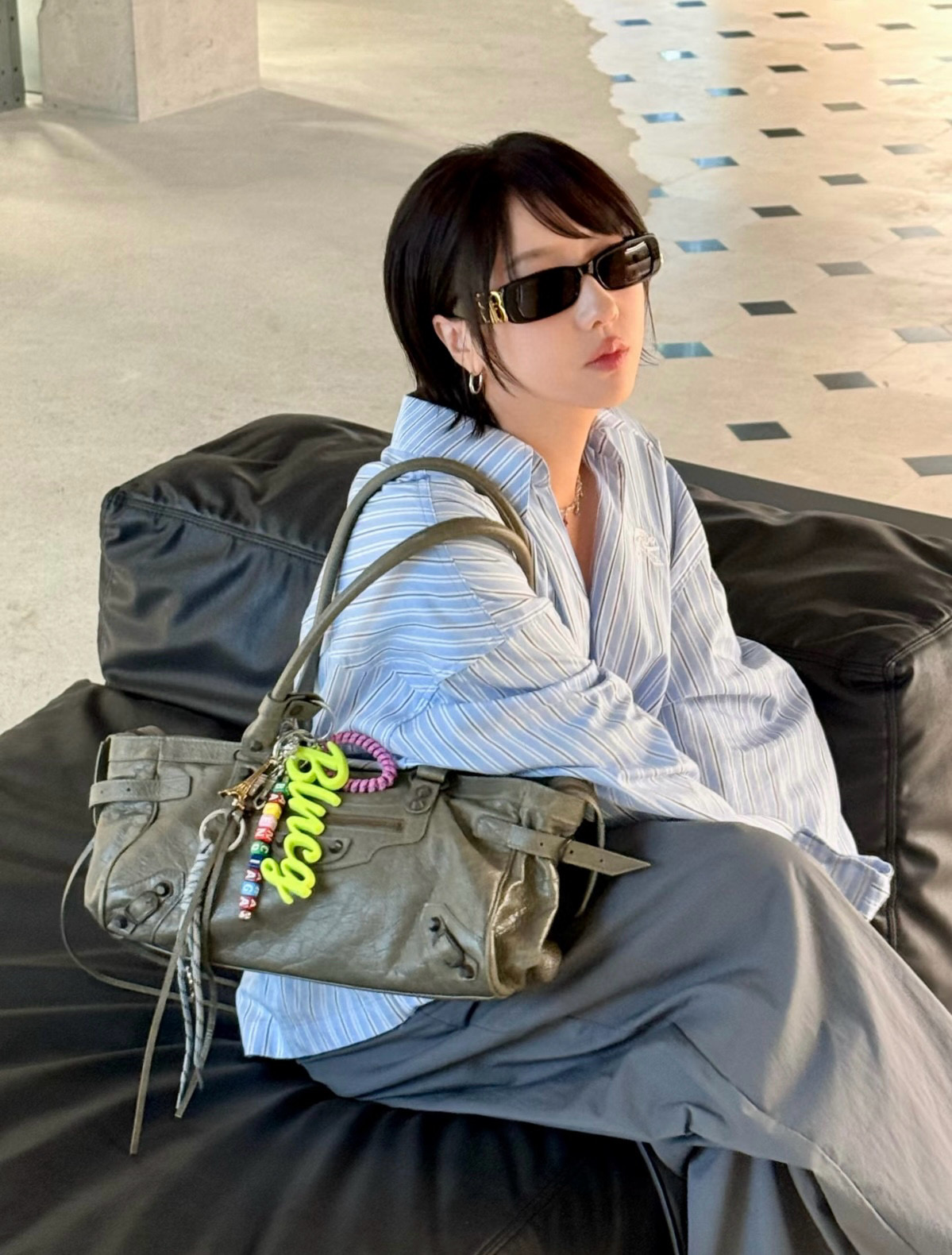 BALENCIAGA 발렌시아가 LE CITY 그린 이스트웨스트 오일드 레더 숄더백 3