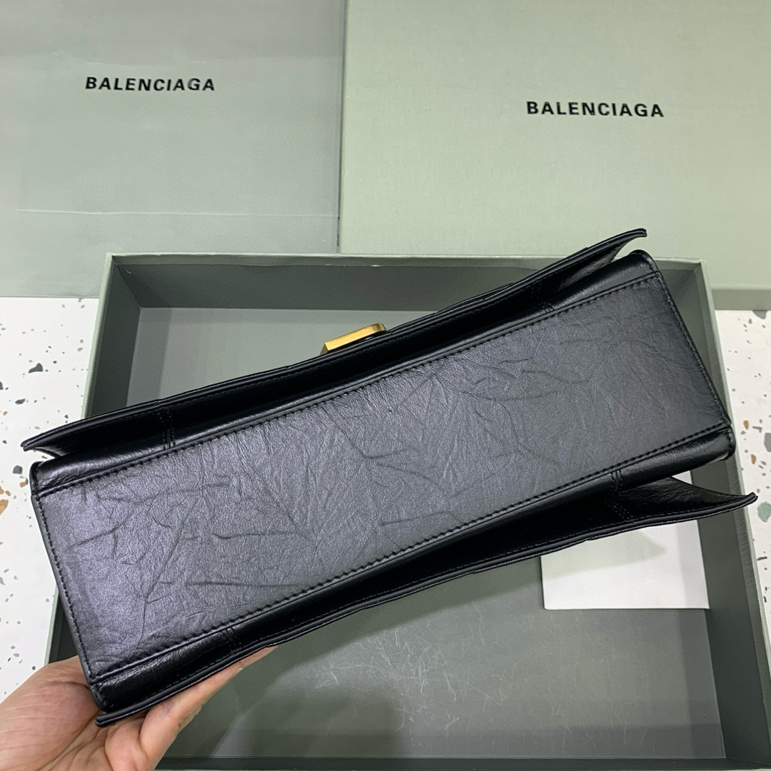 Balenciaga 발렌시아가 크러쉬 오일레더 블랙 골드체인 백 4