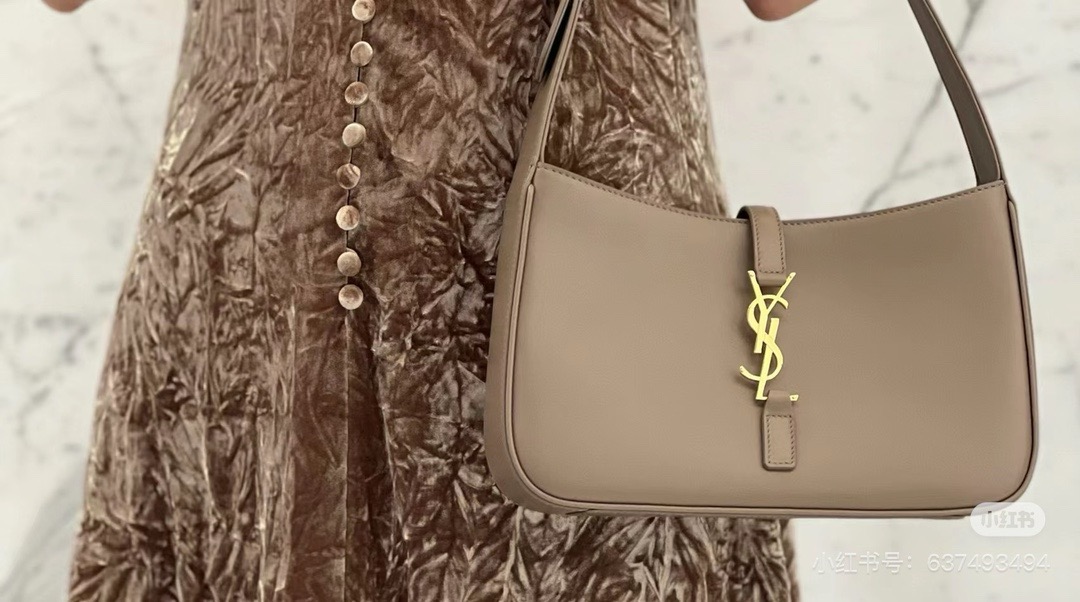 SAINT LAURENT LE 5 À 7 5