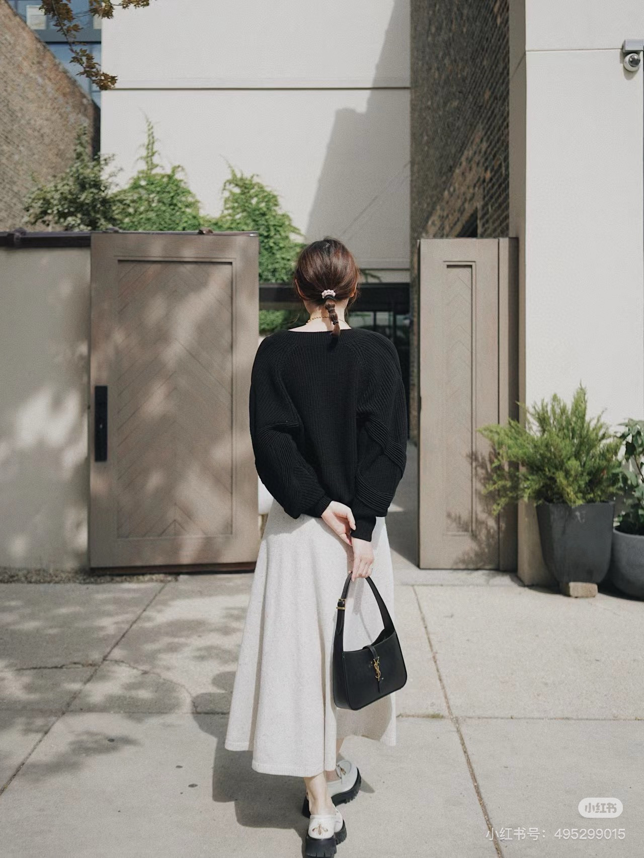 SAINT LAURENT LE 5 À 7 악어가죽 패턴 블랙 숄더백 1