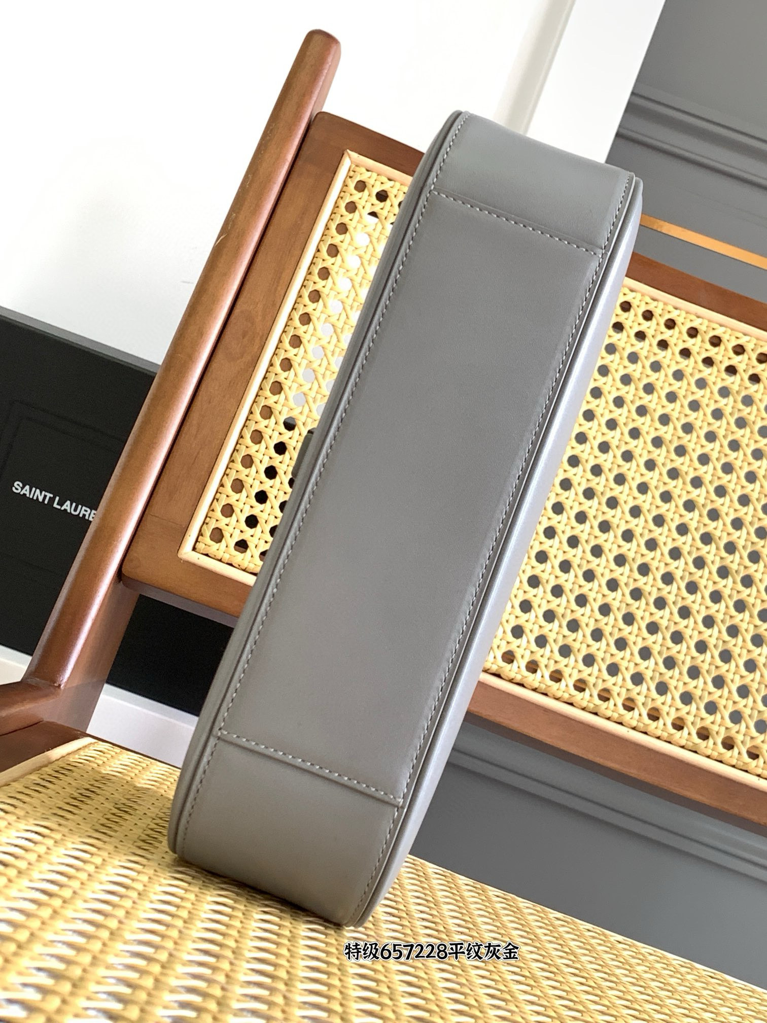 SAINT LAURENT LE 5 À 7 광택 가죽 호보 백 (그레이) 10