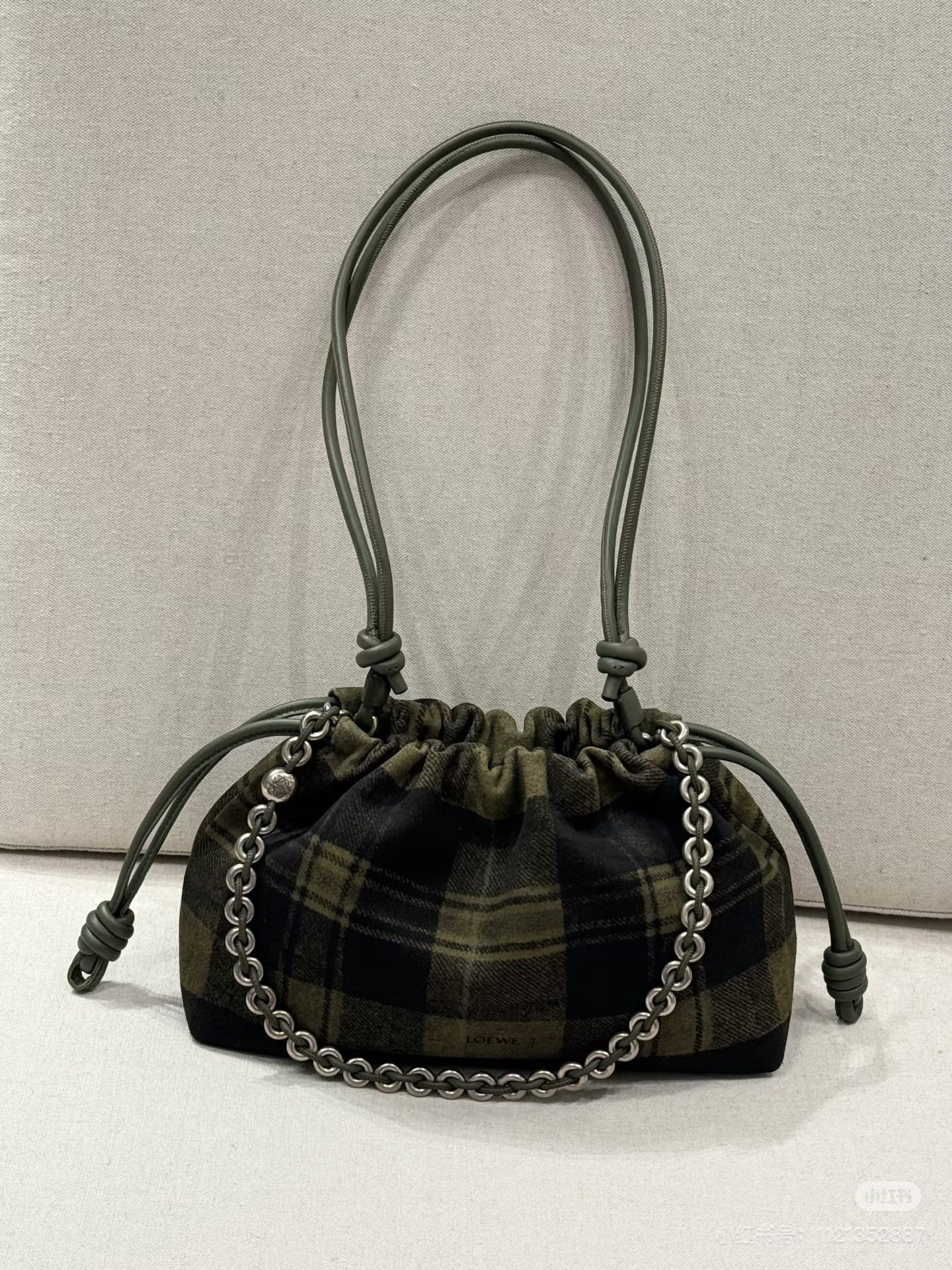 LOEWE 로에베 플라멩코 퍼스 체크 패브릭 체인 백 30cm 9