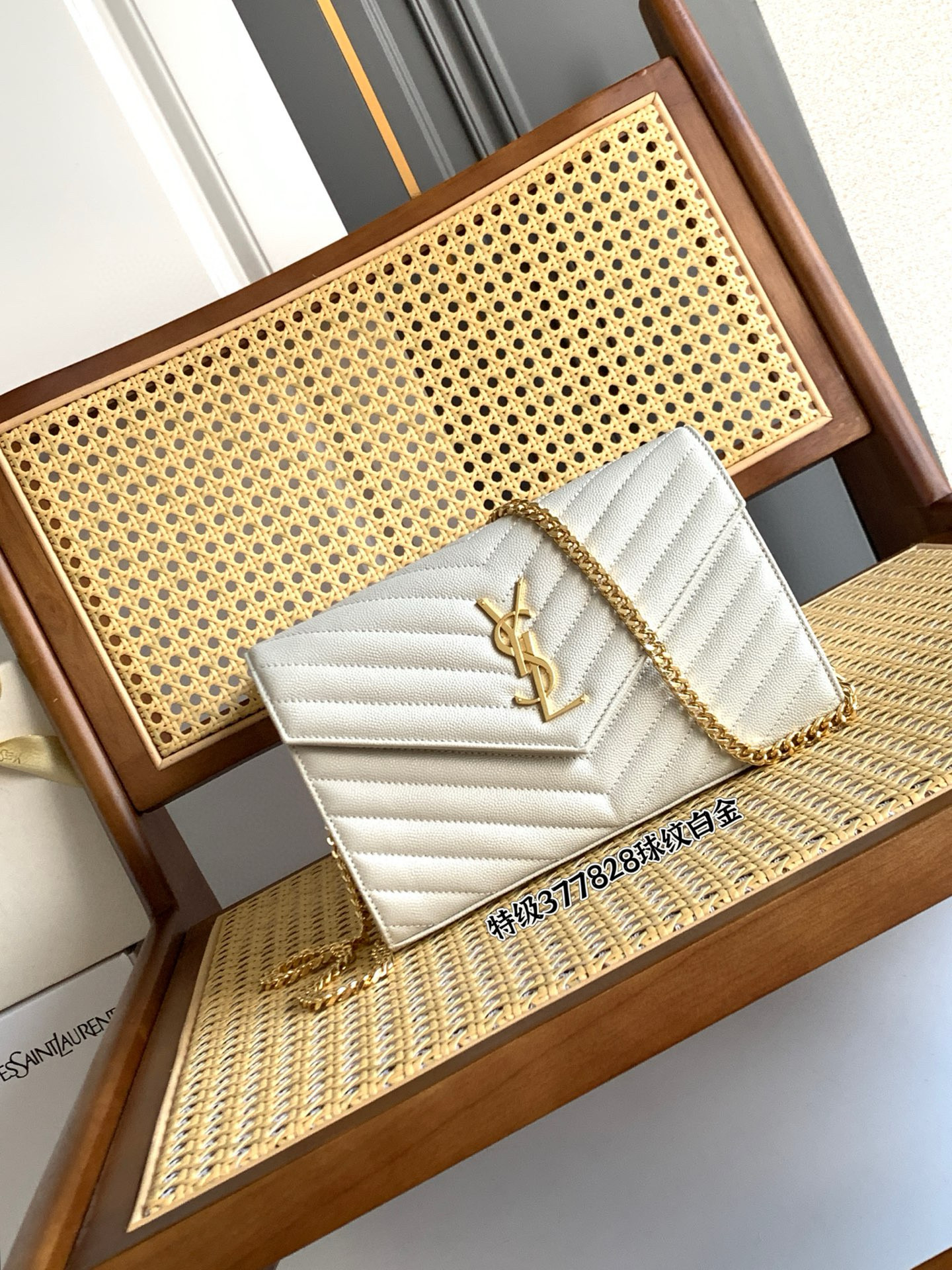 SAINT LAURENT CASSANDRE ENVELOPE 그레인 가죽 체인 월렛 복고 화이트 8