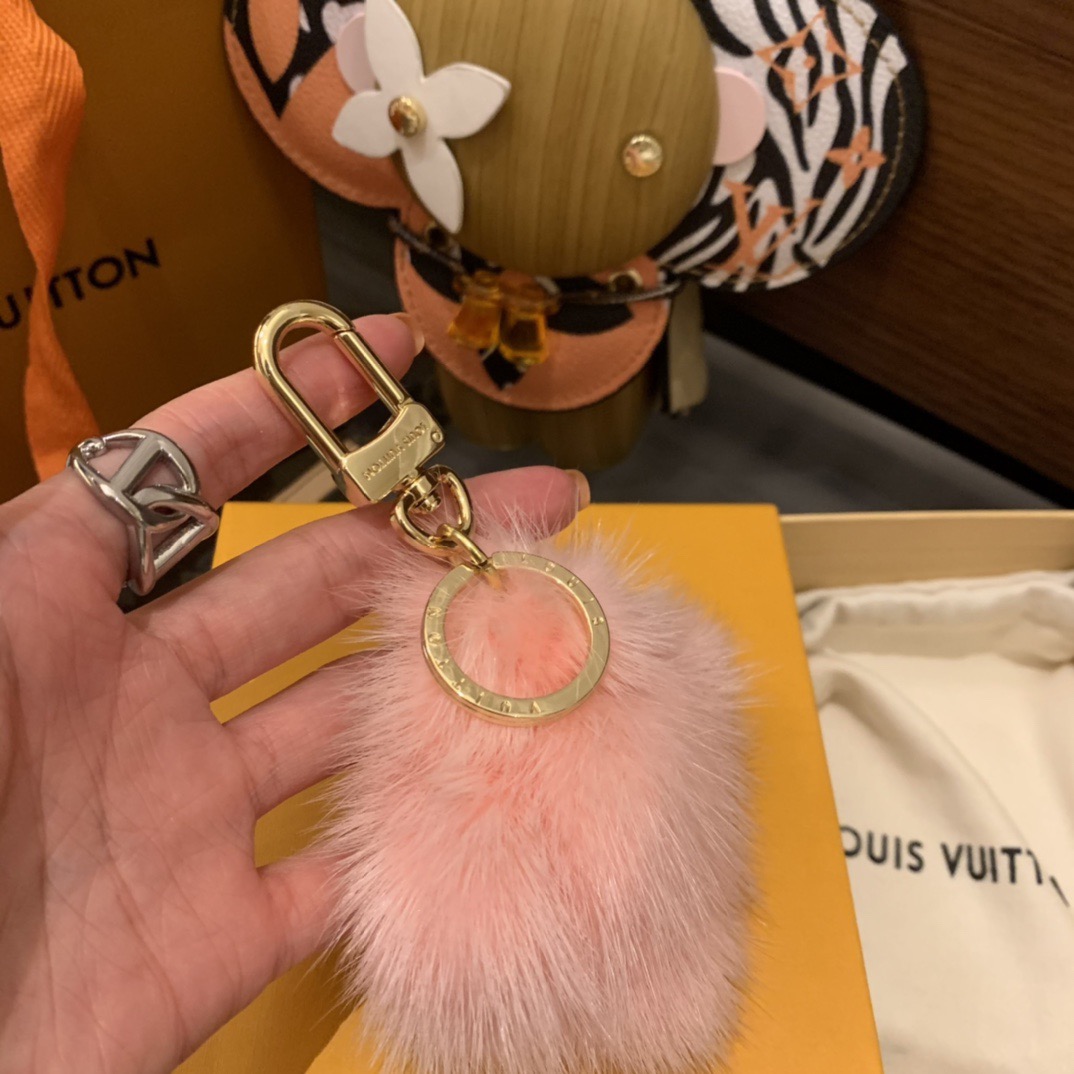 Louis Vuitton 루이비통 핑크 퍼 모노그램 참 키링 5