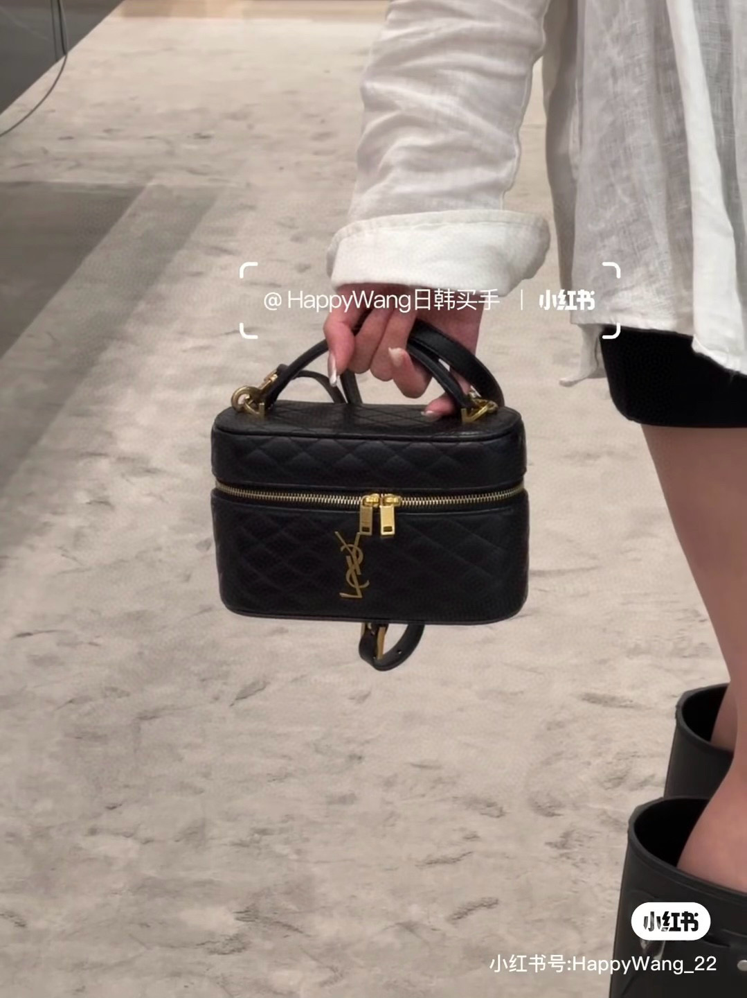 SAINT LAURENT GABY VANITY BAG 미니 양가죽 숄더백 3