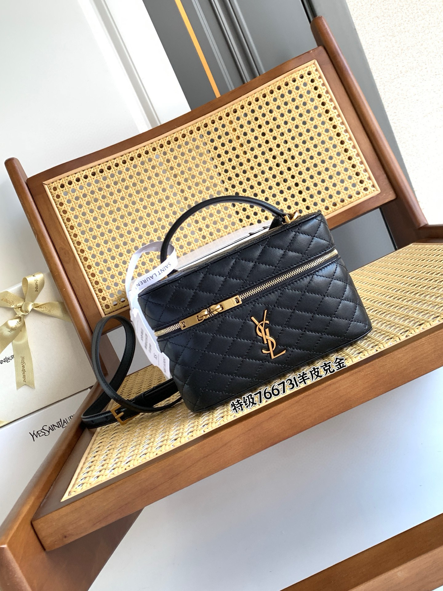 SAINT LAURENT GABY VANITY BAG 미니 양가죽 숄더백 9