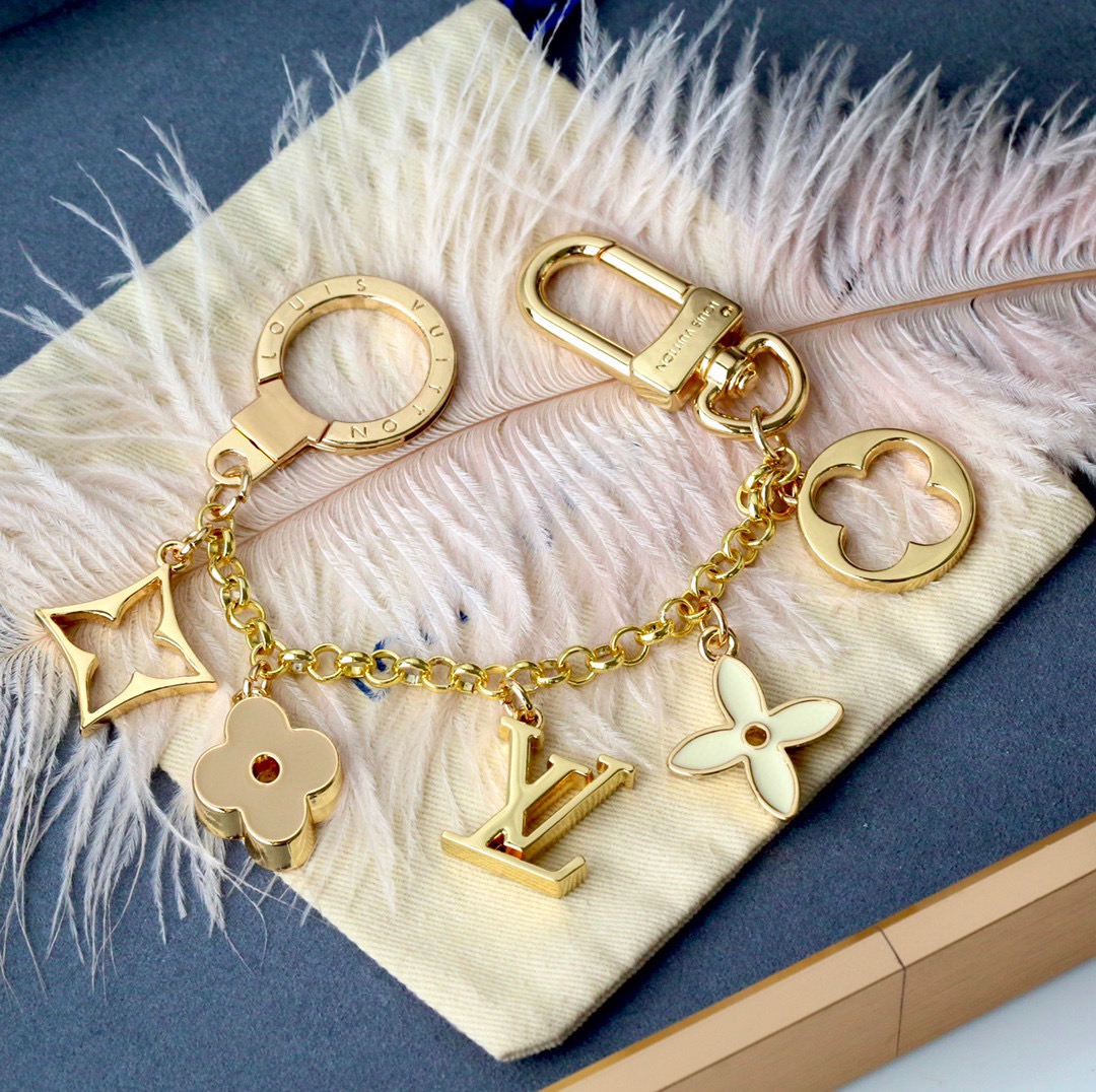 Louis Vuitton 루이비통 모노그램 플라워 골드 키링 참 1