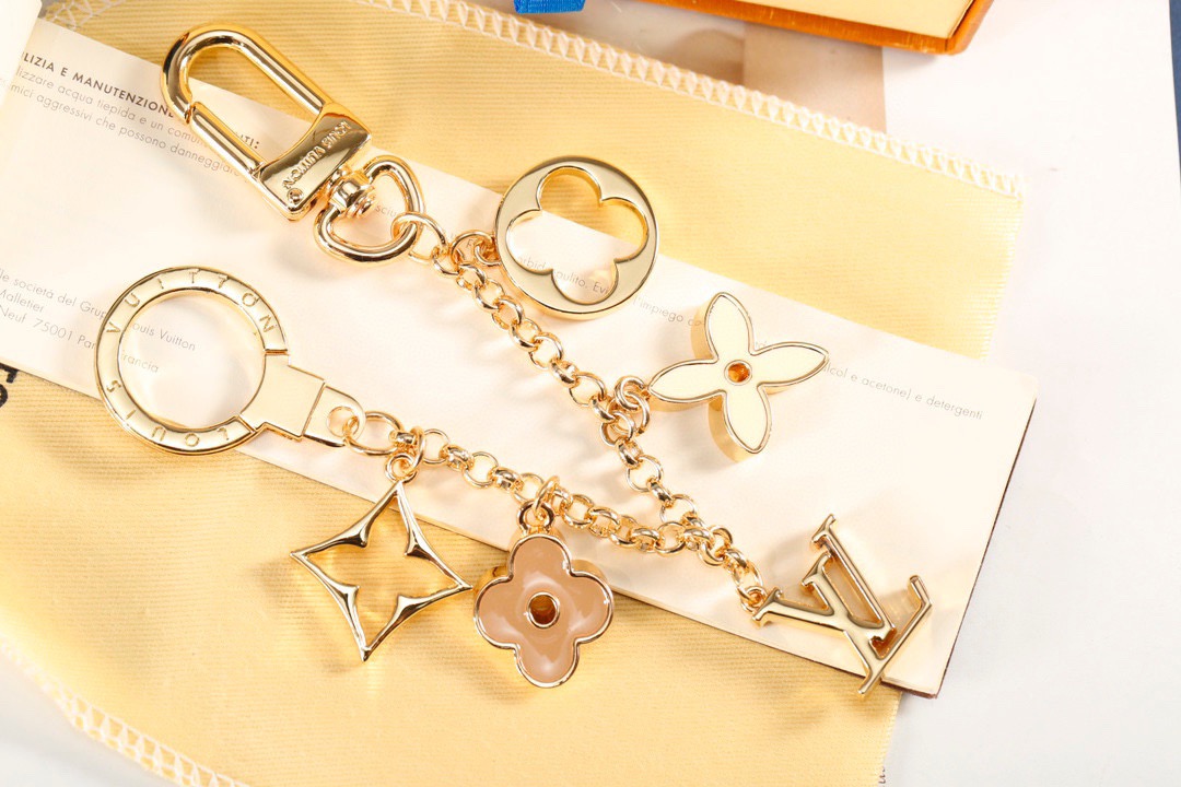 Louis Vuitton 루이비통 모노그램 플라워 골드 키링 참 2