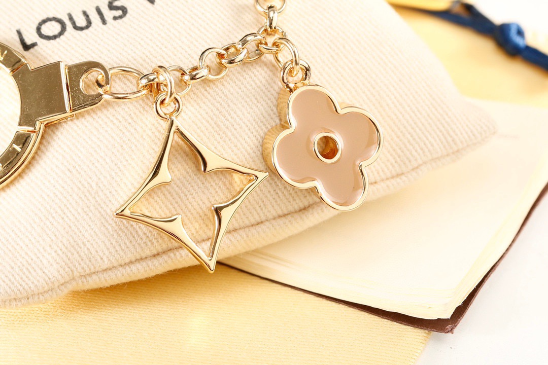 Louis Vuitton 루이비통 모노그램 플라워 골드 키링 참 3