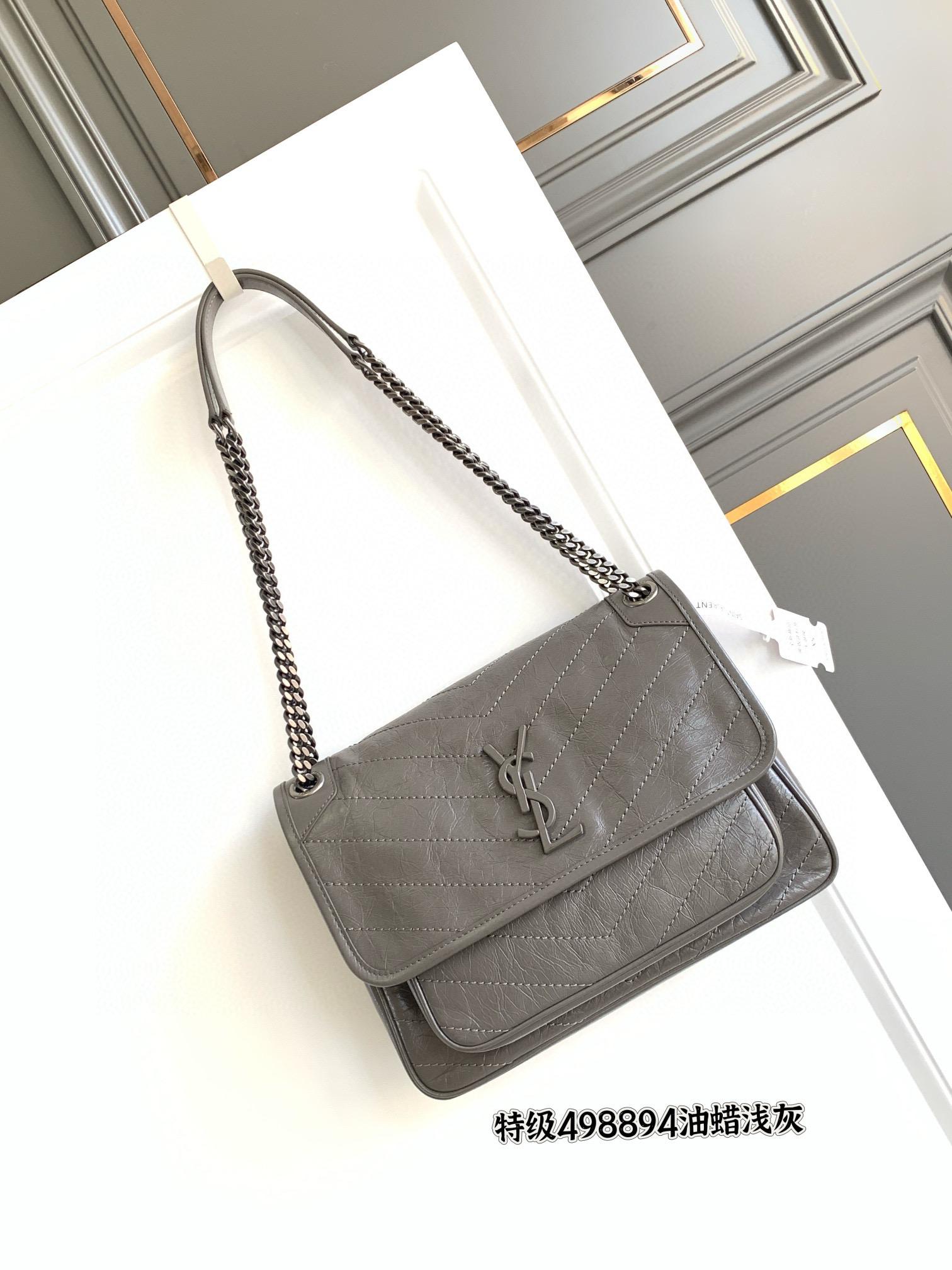 Saint Laurent NIKI 중형 빈티지 레더 숄더백 5