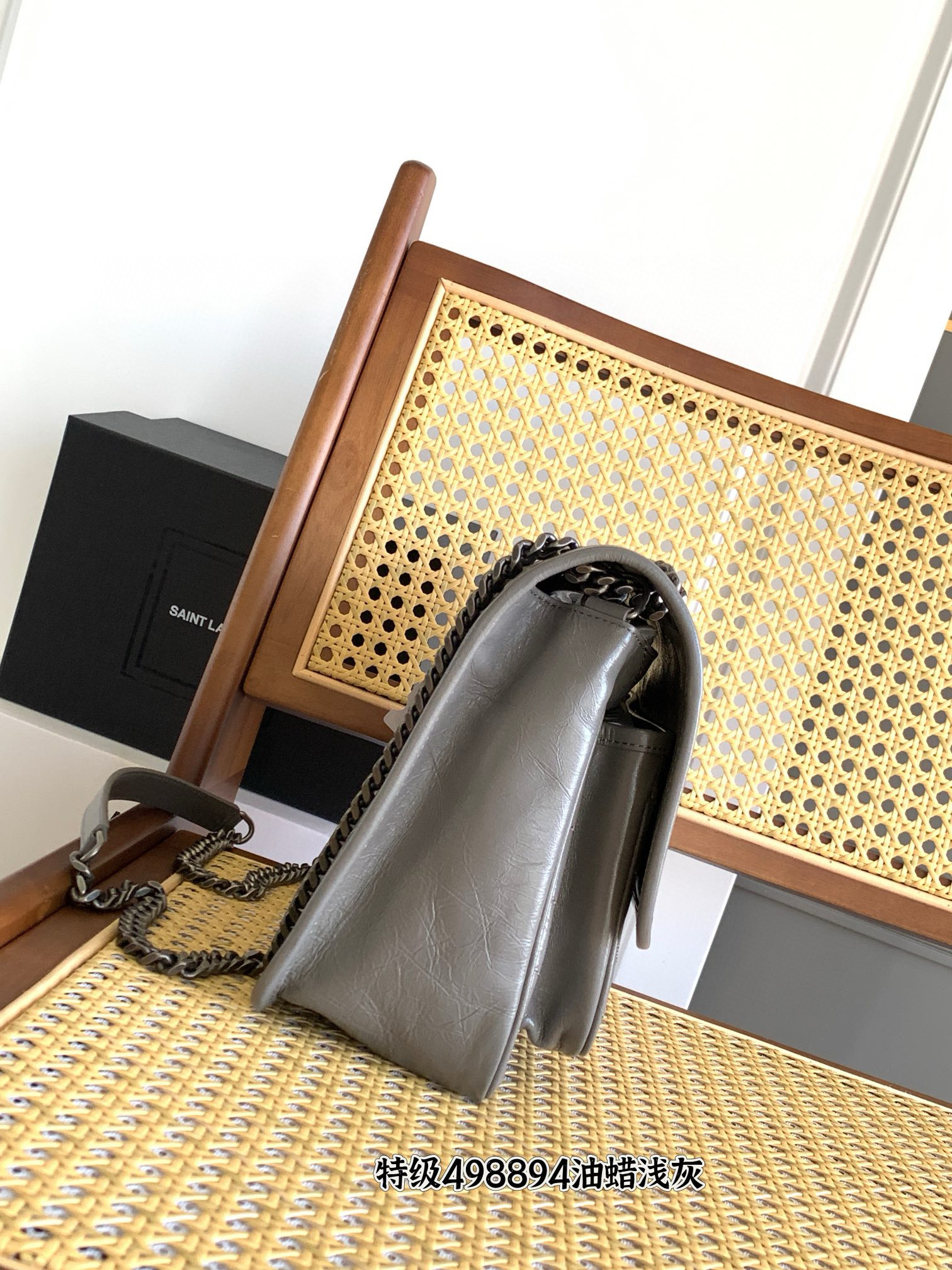 Saint Laurent NIKI 중형 빈티지 레더 숄더백 7