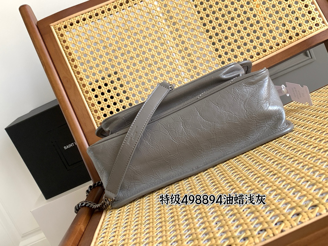 Saint Laurent NIKI 중형 빈티지 레더 숄더백 9