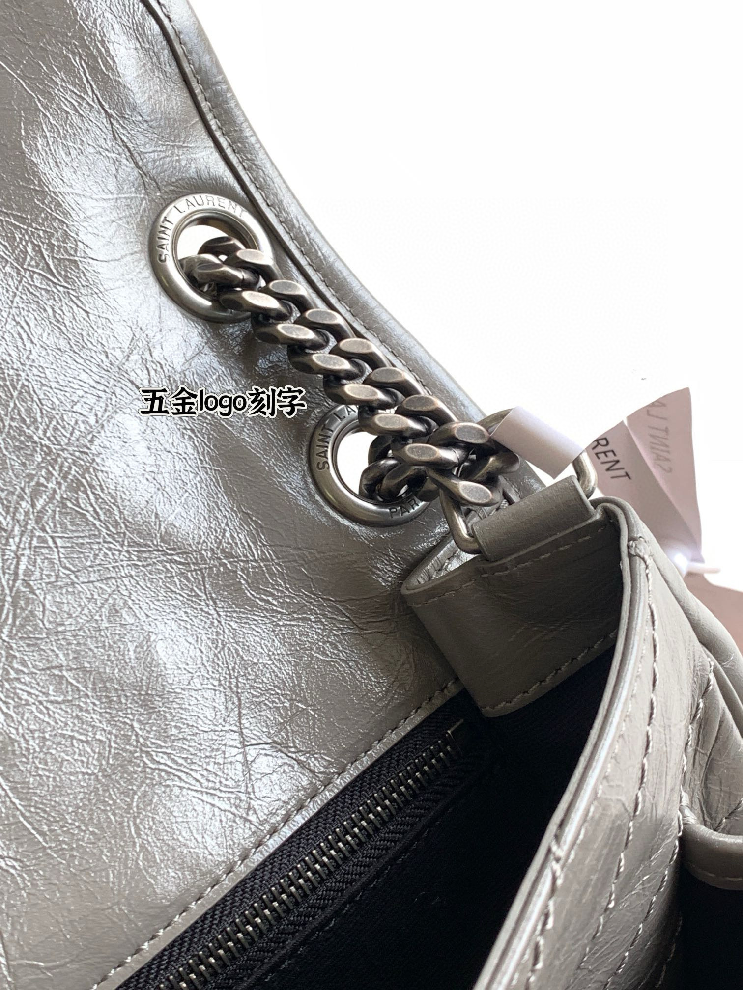 Saint Laurent NIKI 중형 빈티지 레더 숄더백 11