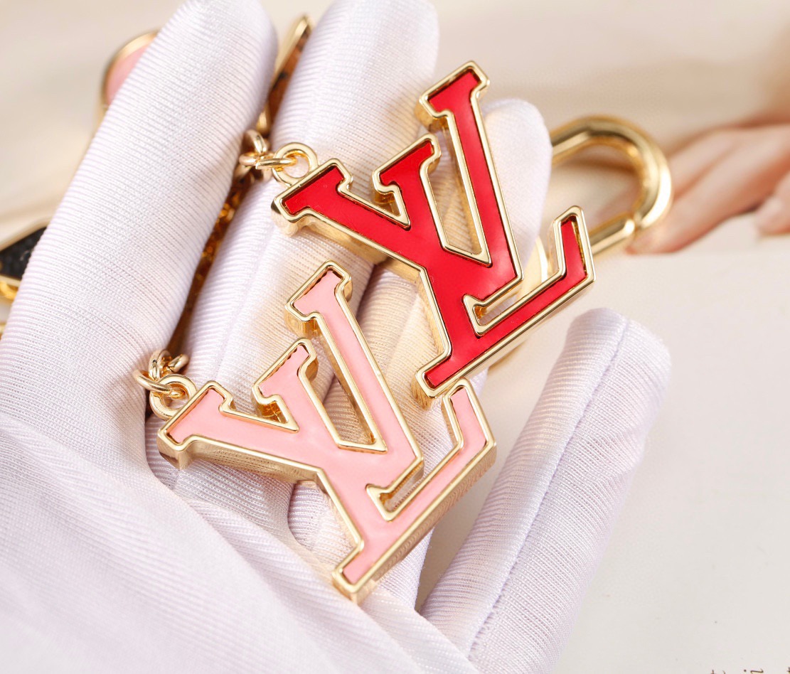 Louis Vuitton 루이비통 모노그램 플라워 LV 로고 참 키링 4