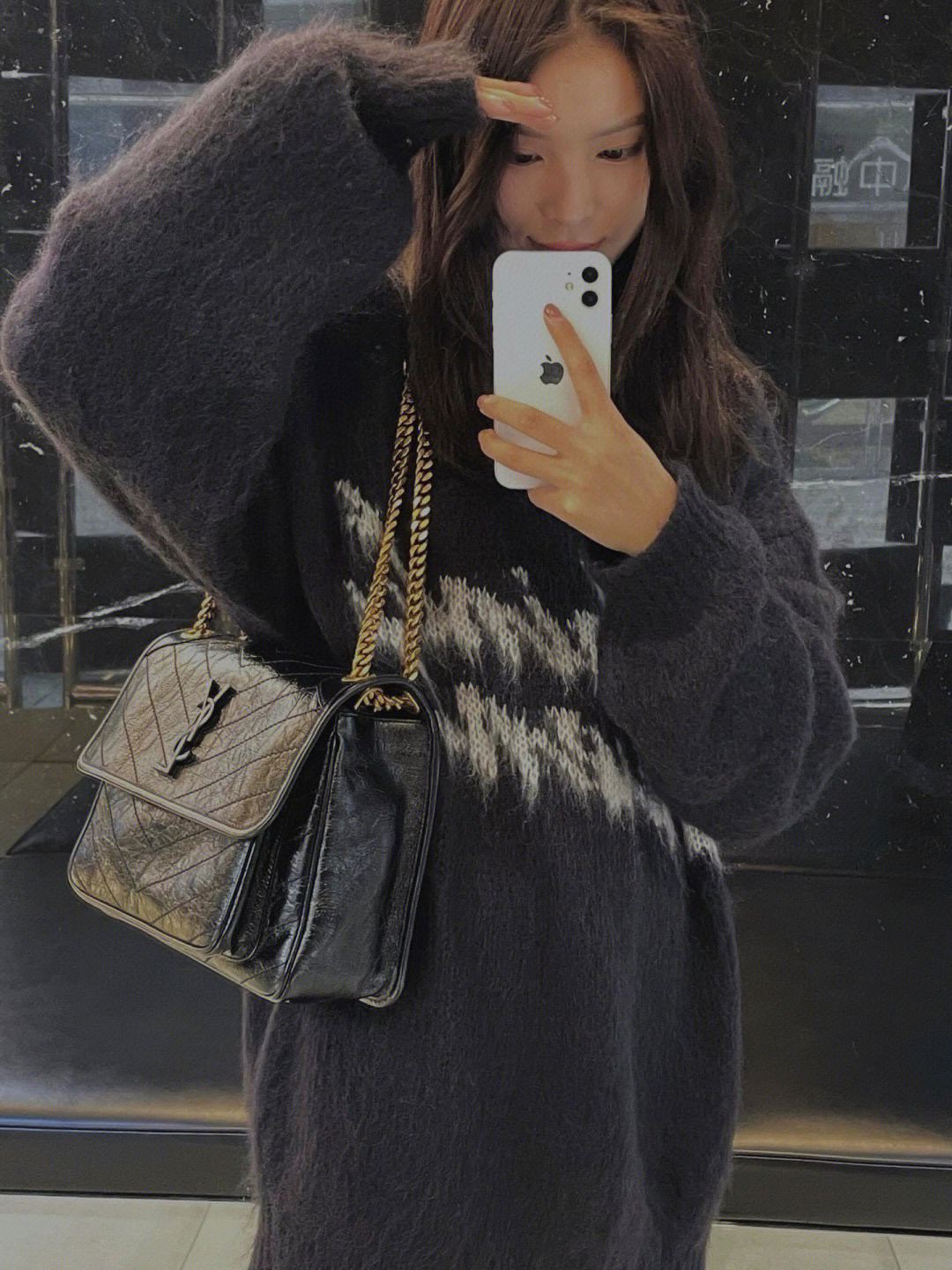 Saint Laurent 생로랑 니키 미디움 빈티지 레더 숄더백 3