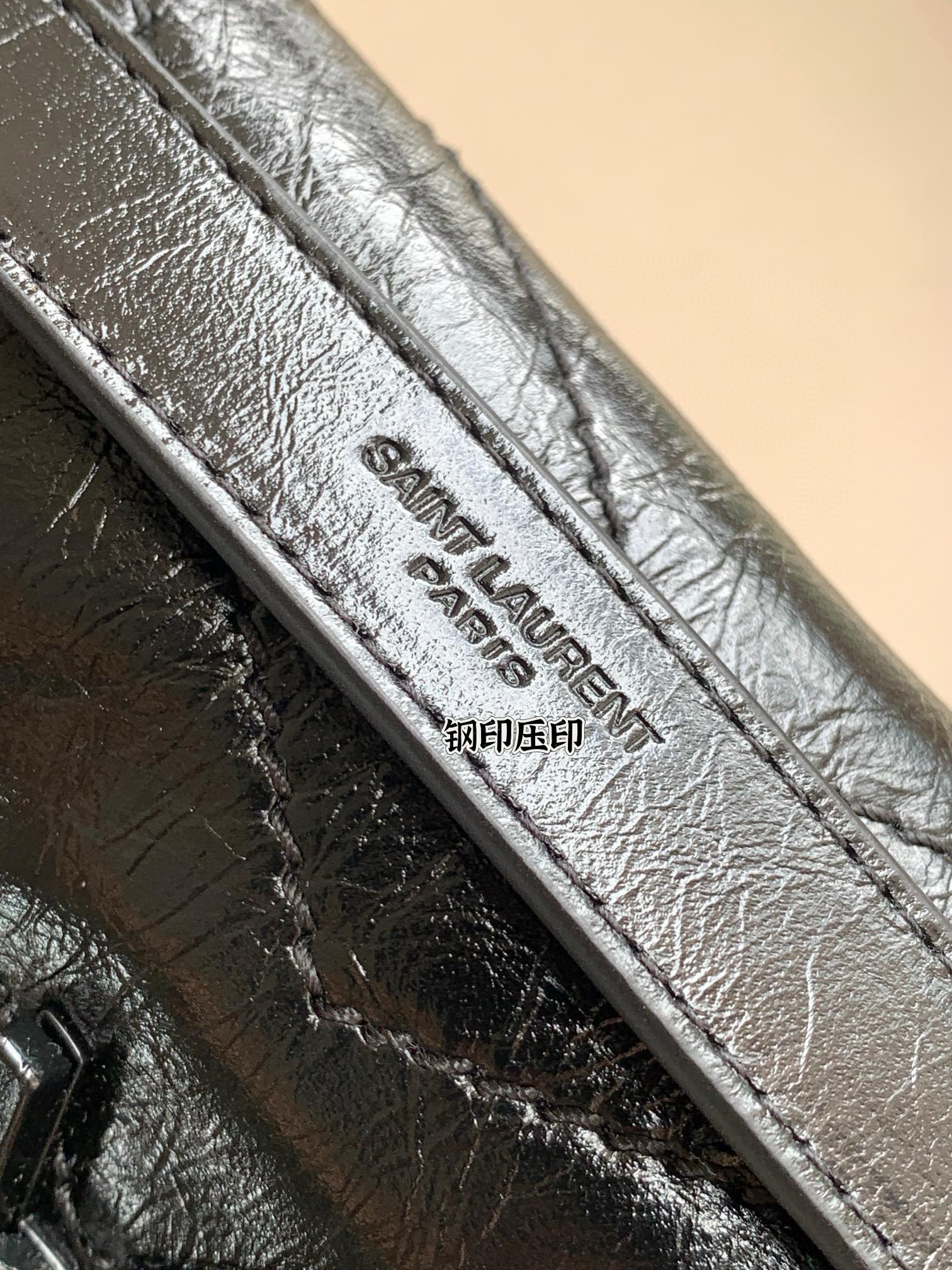 Saint Laurent 생로랑 니키 미디움 빈티지 레더 숄더백 22