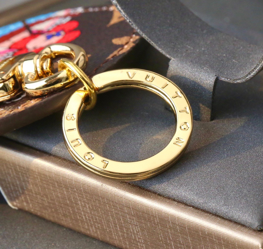 Louis Vuitton 루이비통 모노그램 라운드 곤돌라 키링 참 4