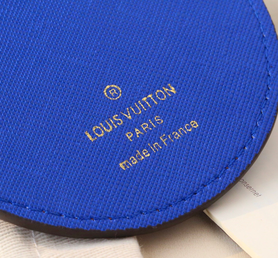 Louis Vuitton 루이비통 모노그램 라운드 곤돌라 키링 참 7